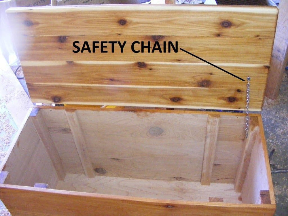 Steve's Gift Shoppe Cedar Chest and Storage Bench Size 30 x 19 x 13 inches