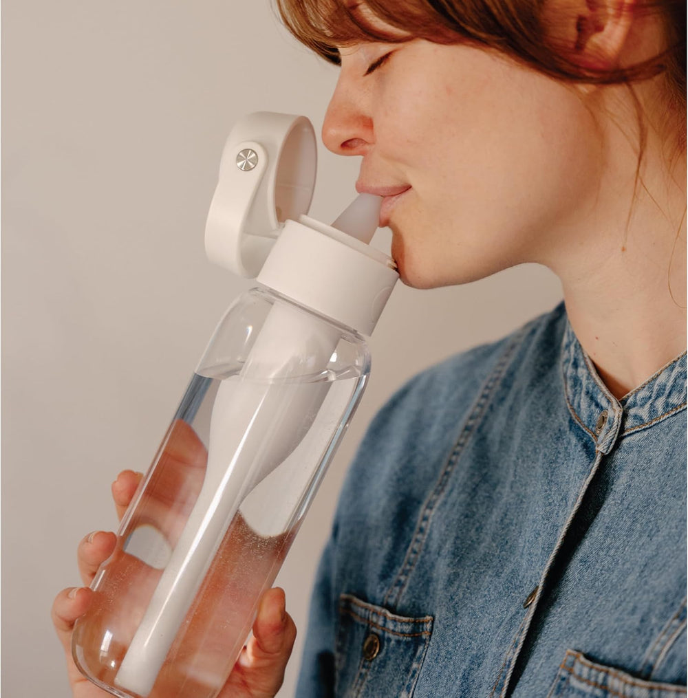Aquagear Water Filter Bottle BPA-Free, 22oz Capacity, Removes Chlorine, PFOA/...
