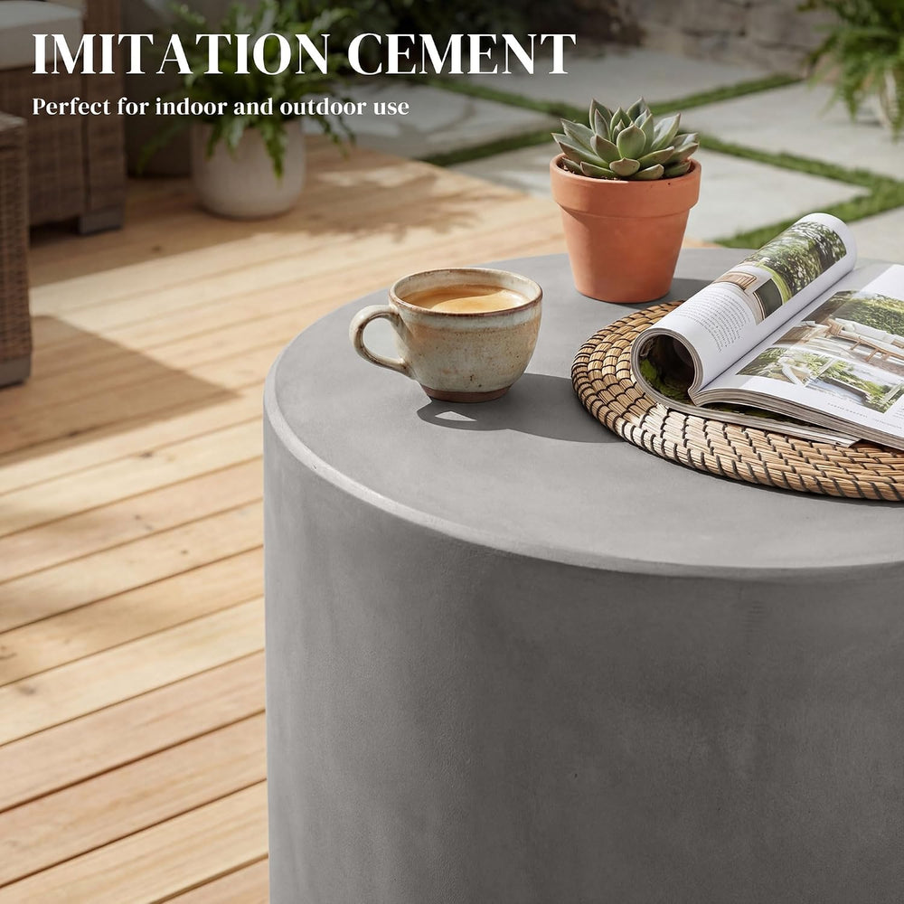 HOMCOM Outdoor Side Table Round Small End Table Concrete Finish Light Gray