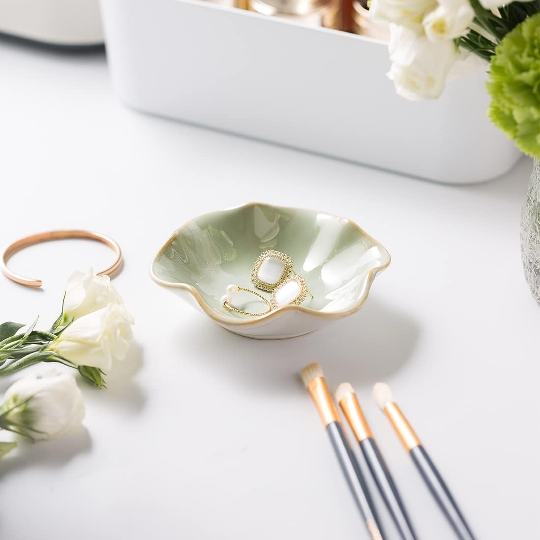 Mecaikru Ceramic Trinket Dish, Ring Tray, Decorative Jewelry Dish for Earrings Necklaces Watch Keys, for Women, White Green