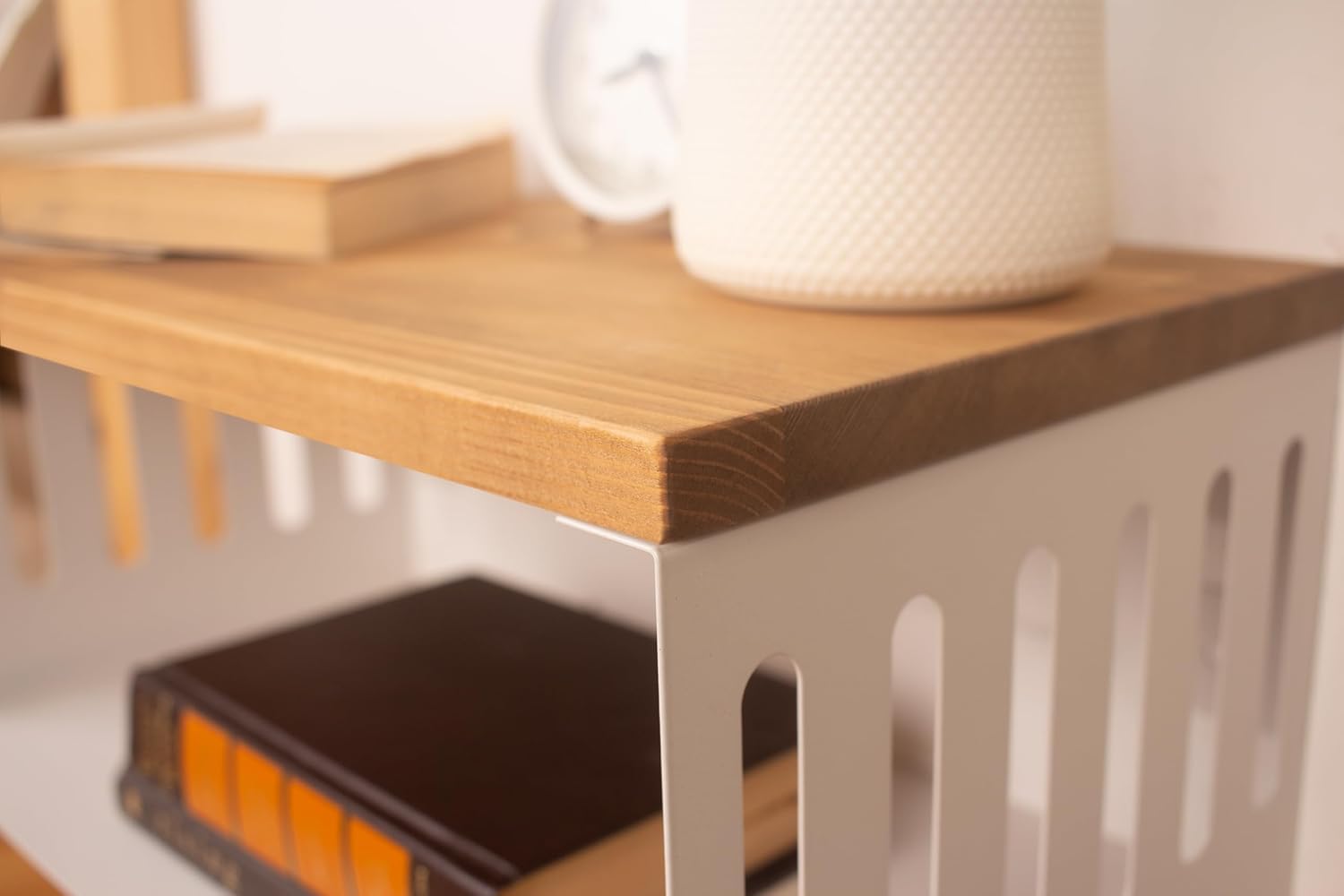 Floating Nightstand with White Metal Base, Wooden Top and Sturdy Metal Base, Minimalist Bedside Table, Wall Mounted Shelf, Bedside Shelf (Capetown)