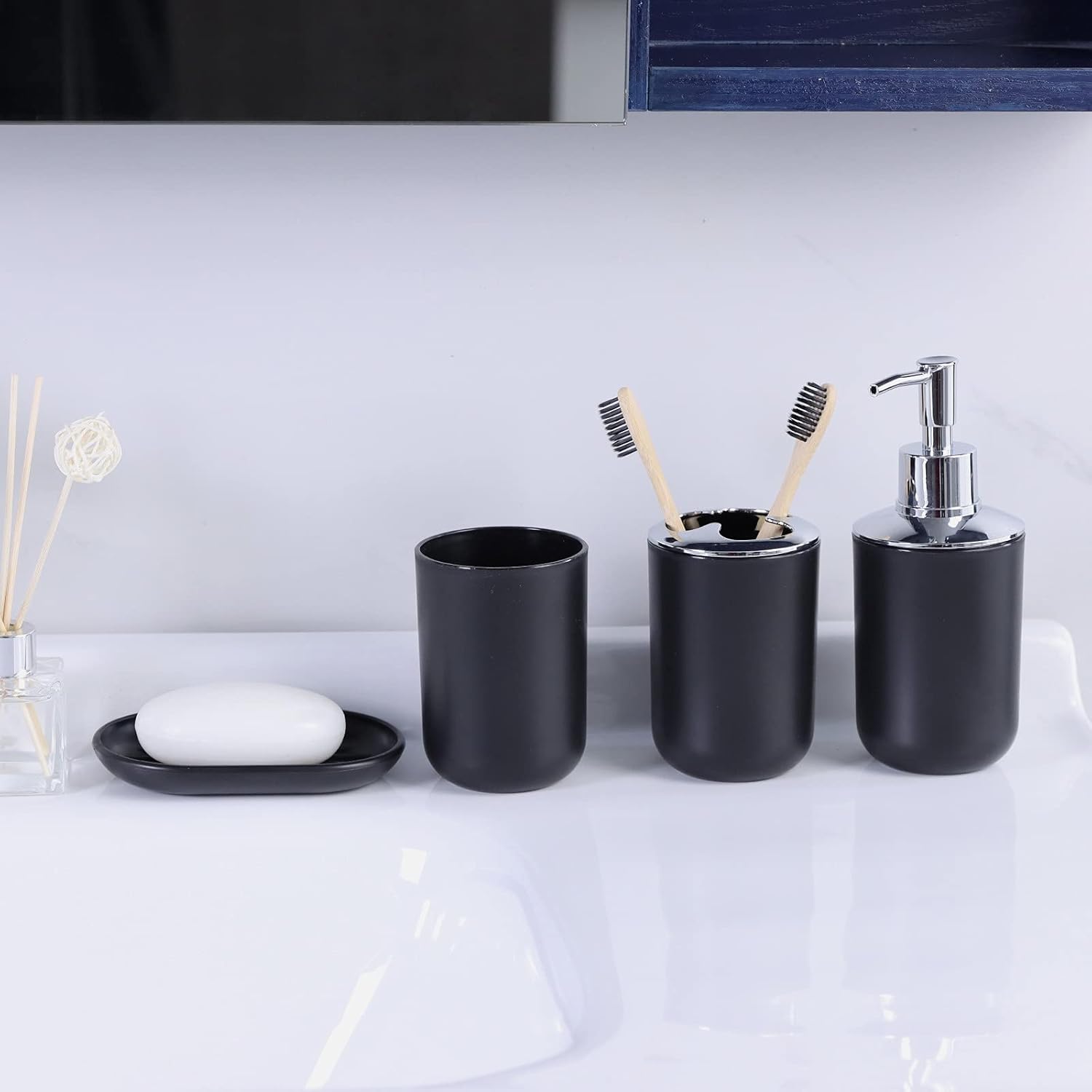 IMAVO Bathroom Accessories Set,Black Bathroom Set,7 Pieces Bathroom Accessory Set,Tray,Toilet Brush,Trash Can for Bathroom Décor and Housewarming Gifts