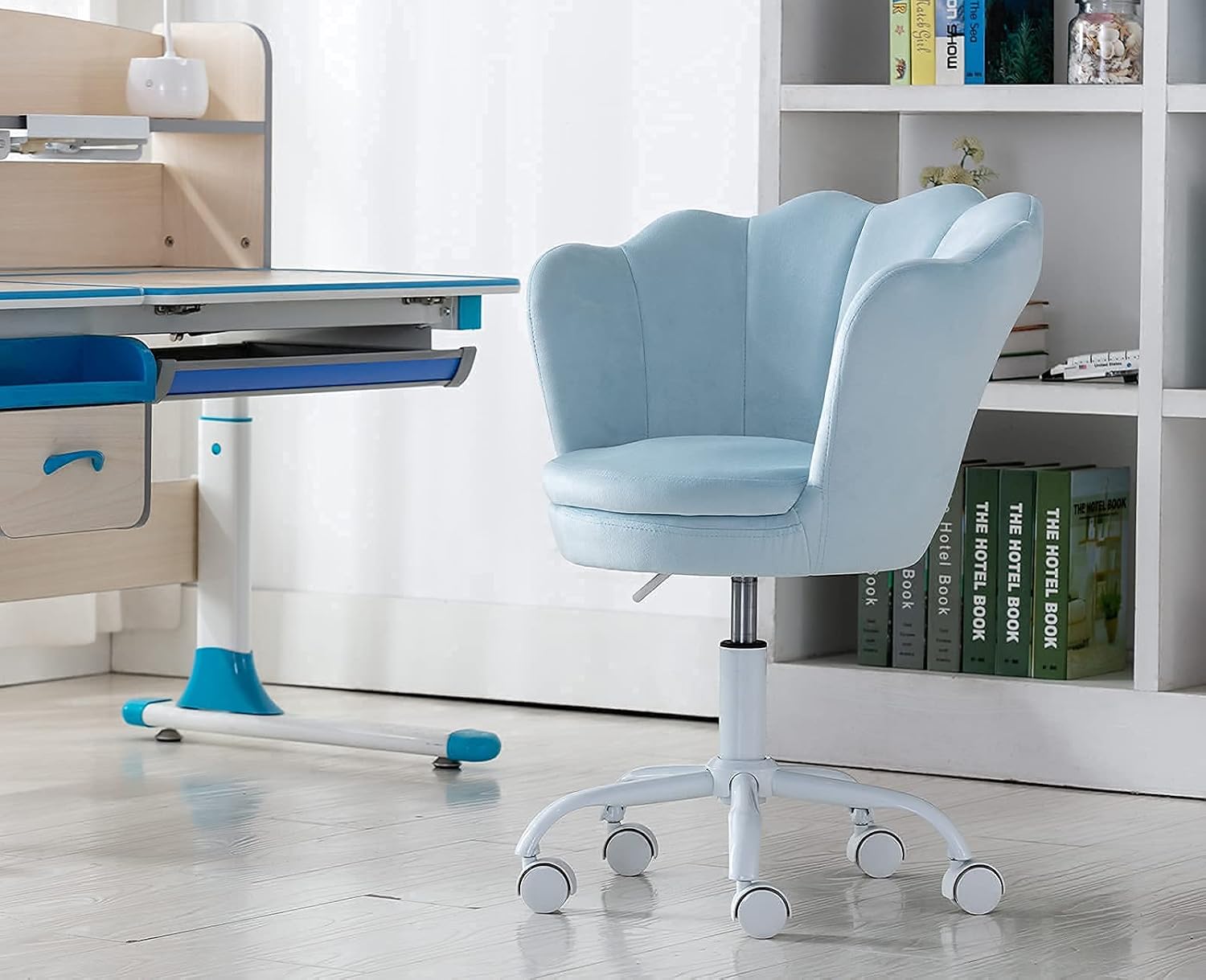 chairus Cute Kids Desk Chair Velvet Living Room Accent Armchair Upholstered Teens Vanity Chair with Seashell Back, Adjustable Swivel Children Study Chair for Computer Homework, Blue