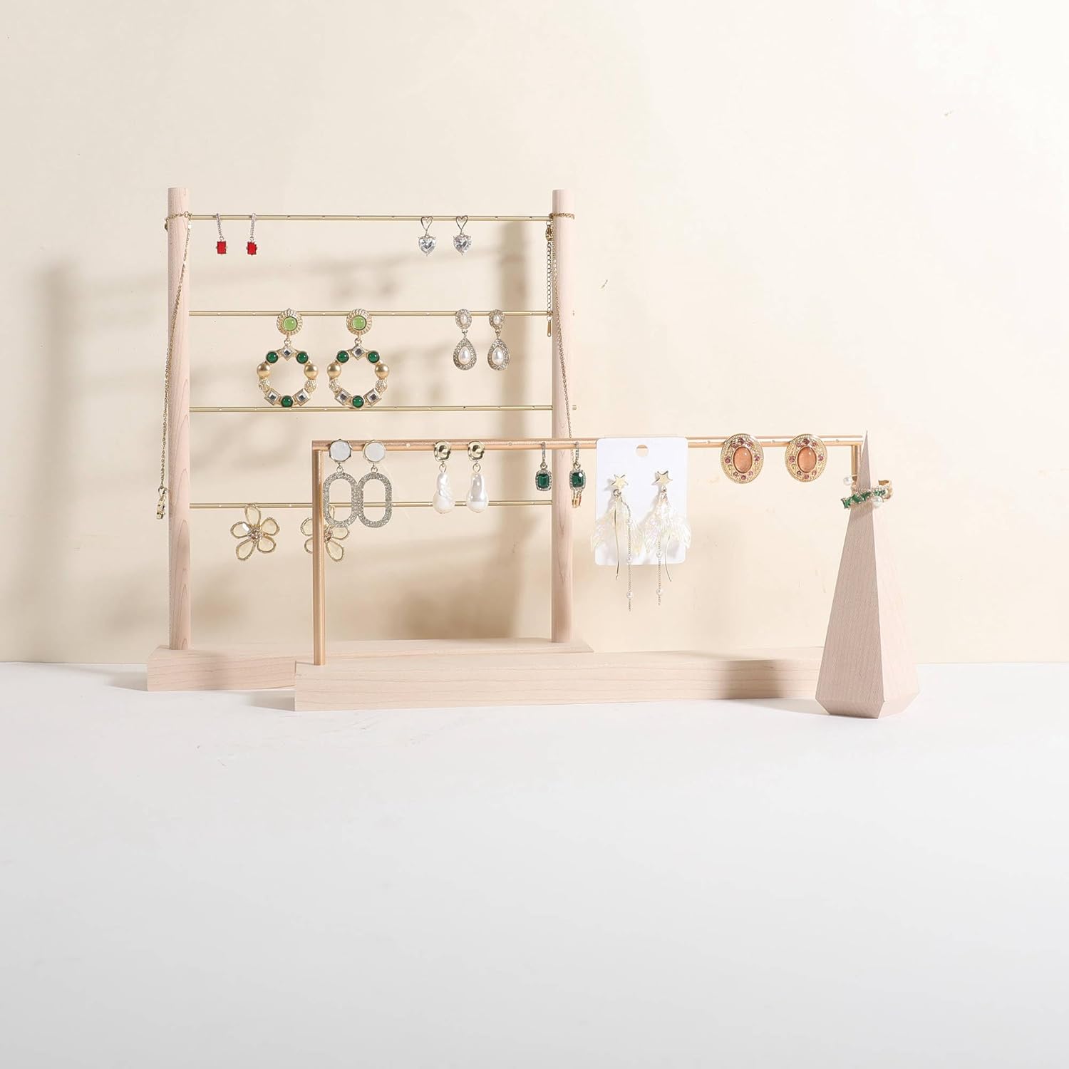 GemeShou wooden earring holder organizer for girls, maple stud earring display stand for boutique store, jewelry storage organizer shelf【maple stand-One Tier】