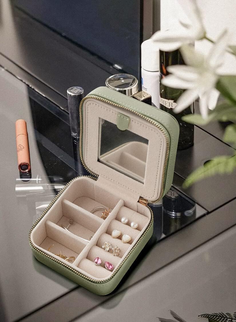 S.Leaf Travel Jewelry Organizer Boxes for Women Small Portable Necklace Earrings Bracelet Rings Travel Case Best Friend Birthday Gifts for Women Trendy (03_Lychee_Heart)