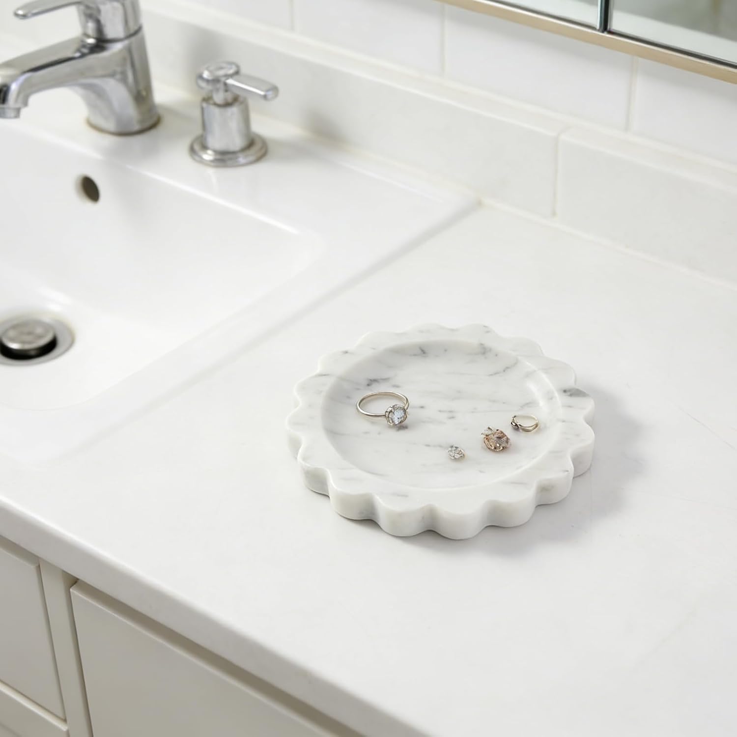 5.51" Scalloped Marble Tray, Round Stone Jewelry Trinket Dish for Ring, Natural Small Marble Tray for Bathroom Kitchen Dresser Countertop, Decorative Candle Tray(Bianco Carrara)