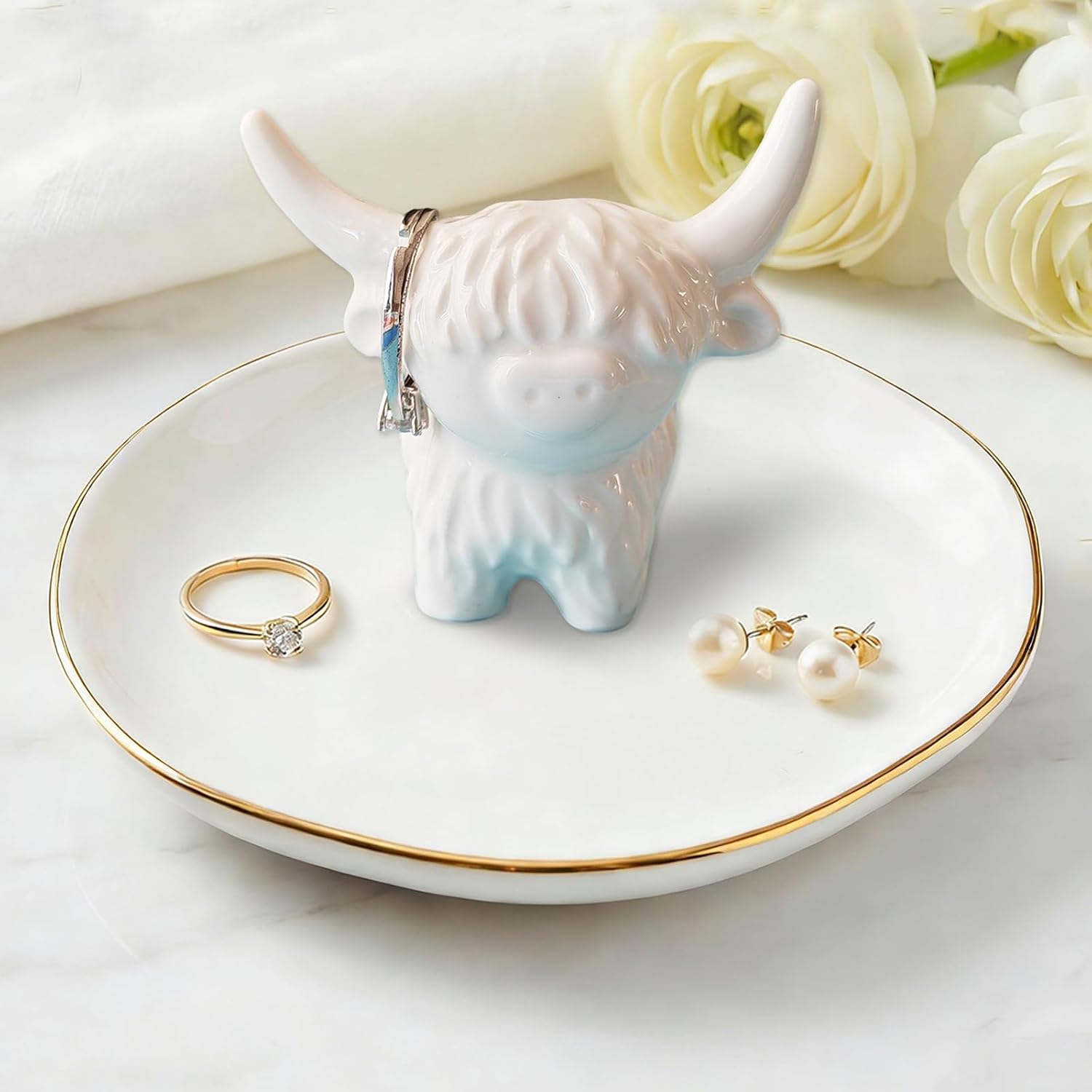 Ceramic Highland Cow Ring Holder Jewelry Tray for Small Trinkets | Farmhouse Highland Cow Décor for Bathroom Vanity Dresser, Bridal Shower Gifts,Engagement & Birthday Gift for Her