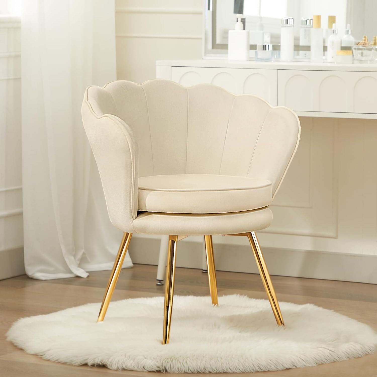 Czlolo Velvet Vanity Chair with Back, Mid-Century Modern Small Accent Chair for Living Room, Golden Metal Legs Upholstered Makeup Chair, 1Pcs Bedroom Armchair, Beige