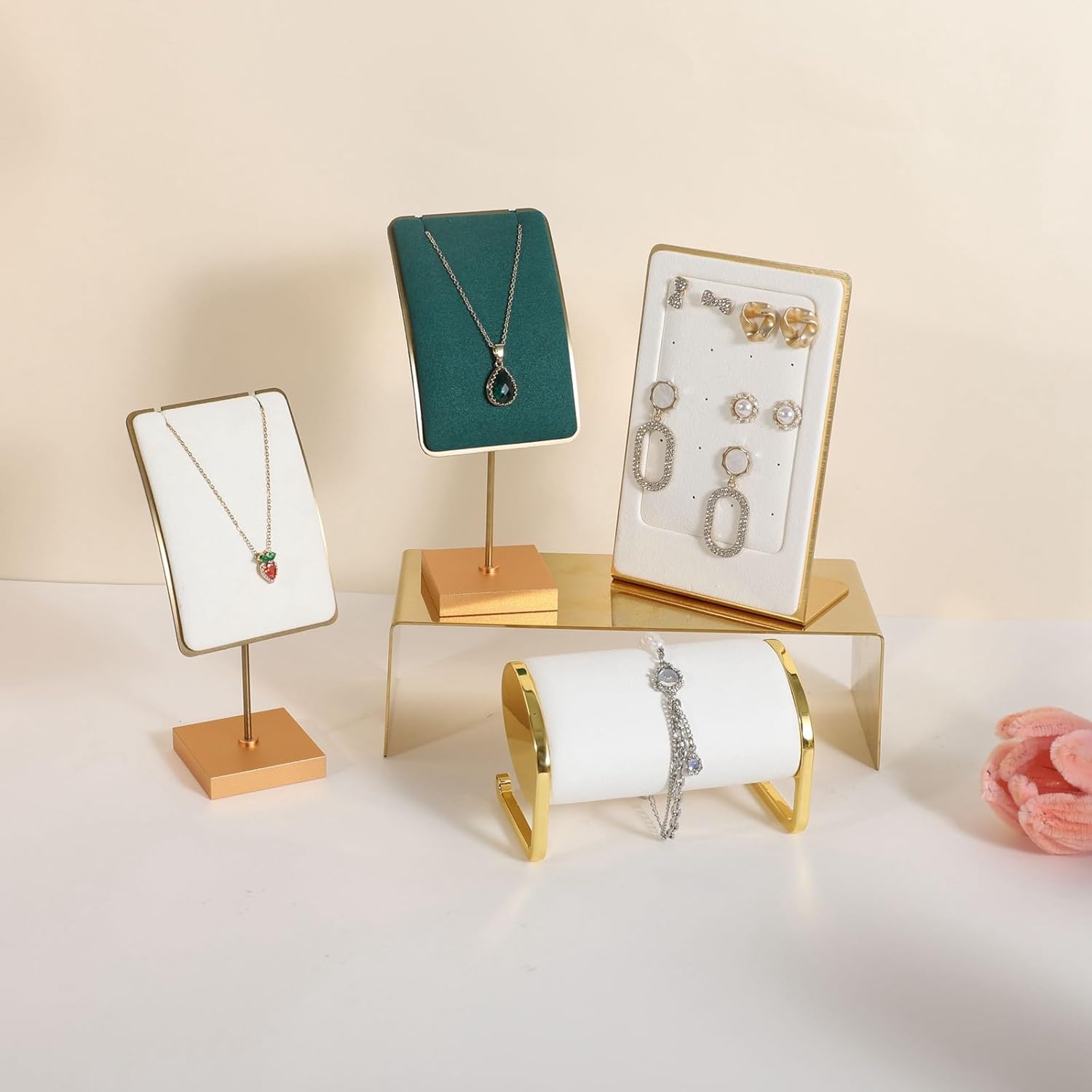 GemeShou Green necklace holder small jewelry stand, Velvet necklace display stand for selling, metal jewelry organizer necklace hanger【Green】
