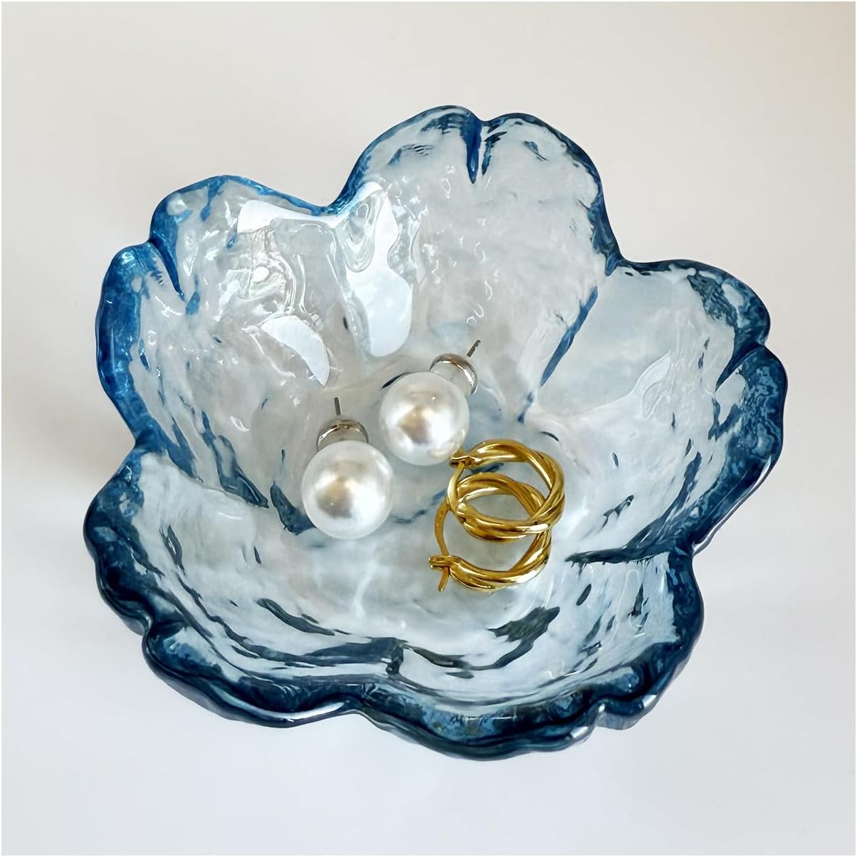 HIUSITY Flower Jewelry Dish, Ring Dish Tray,Decorative Cute Blue Glass Trinket Dish,Gift Ideas for Women,Small Gifts for Girlfriend Wife, Ring Holder, Earrings Dishs,Key Plate,Birthday Gift for Her