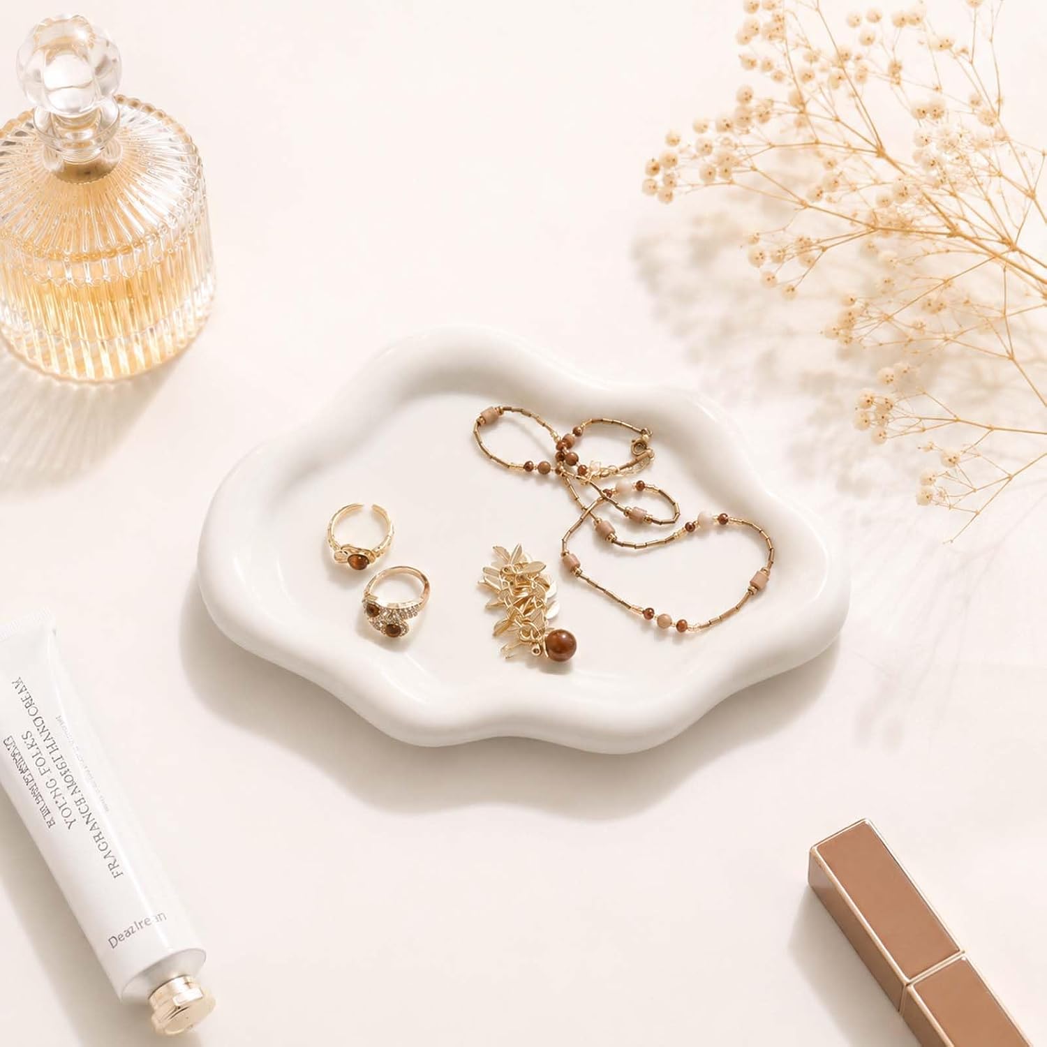 Gifts for Mom White Ceramic Jewelry Dish Tray, Vanity Ring Dish Ceramic Jewlery Trays Trinket Ring Holder, Room Decor Aesthetic,Decorative Cloud Vanity Key Tray Present for Wife Mom Daughter (Cloud)