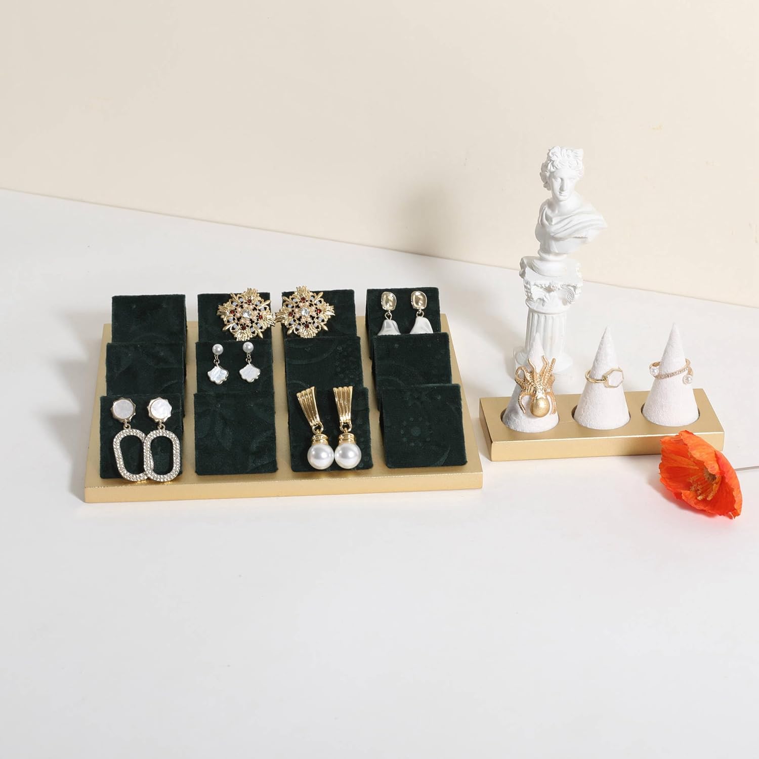 GemeShou Golden coated earring display stand for selling, velvet stud earring holder for jewelry display, Jewlery earring storage organizer tray, studs holder jewelry organizer【Earring holder-Green】