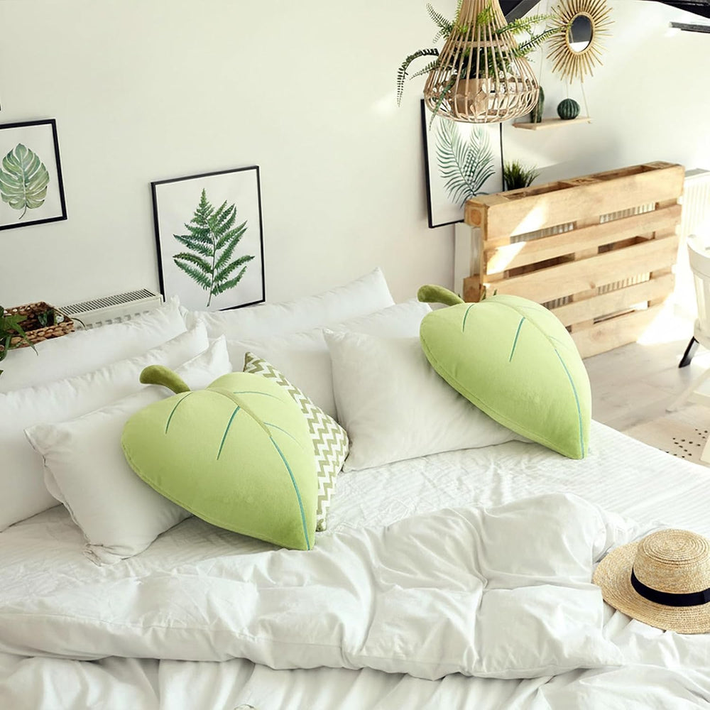 2 Pack 3D Leaf Decorative Leaf Throw Pillows Set