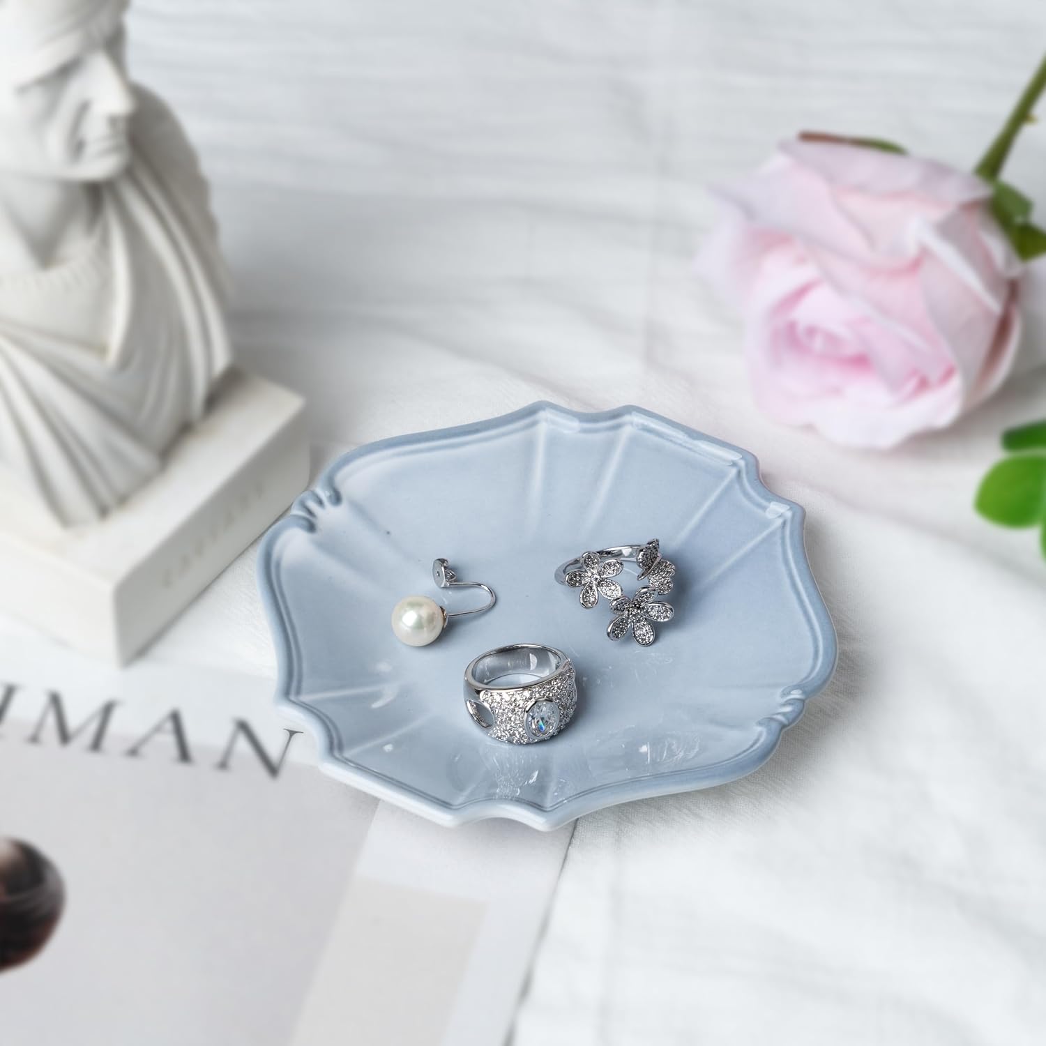 Ceramic Jewelry Dish, Decorative Tray for Rings Earrings Necklaces Bracelet Watch Keys, 4.50" Trinket Tray as Gifts for Women (Antique Court)