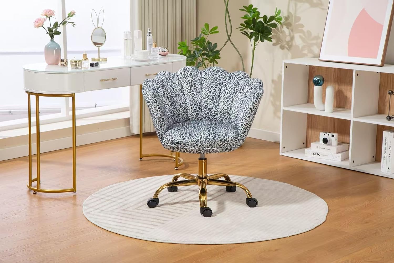 Comfy Home Office Task Chair with Wheels, Cute Modern Upholstered PU Seashell Back Adjustable Swivel Vanity Desk Chair, for Women,for Girls, Living Room, Bedroom（Snow Leopard Pattern