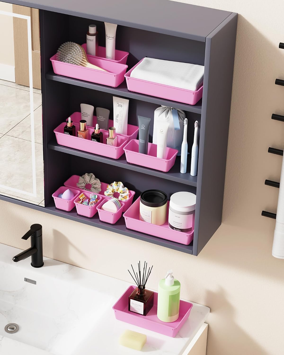 BiuLeon 25 PCS Plastic Drawer Organizers Set, 4-Sizes Vanity and Makeup Organizer, Desk and bathroom Drawer Organizer Trays, Organizers and Storage for Makeup, Jewelry, Gadgets, Utensils(Light Purple)