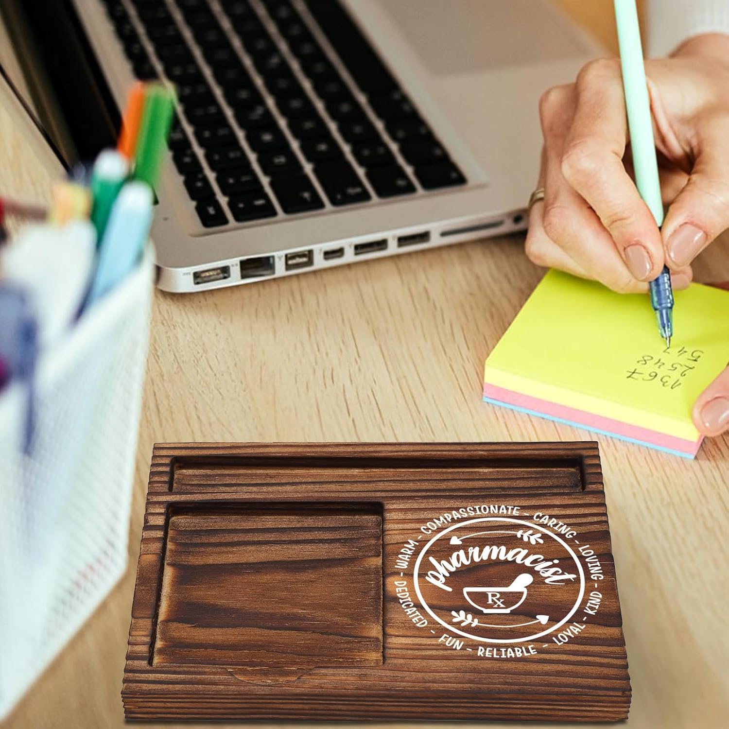 Pharmacist Pharmer Appreciation Gift Sticky Note Holder, Thank You Gifts for Pharmacy Technician Future Pharmacist Pharmacology PHARMD Gift Self-Stick Note Pad Holders Desk Organizer TZP22