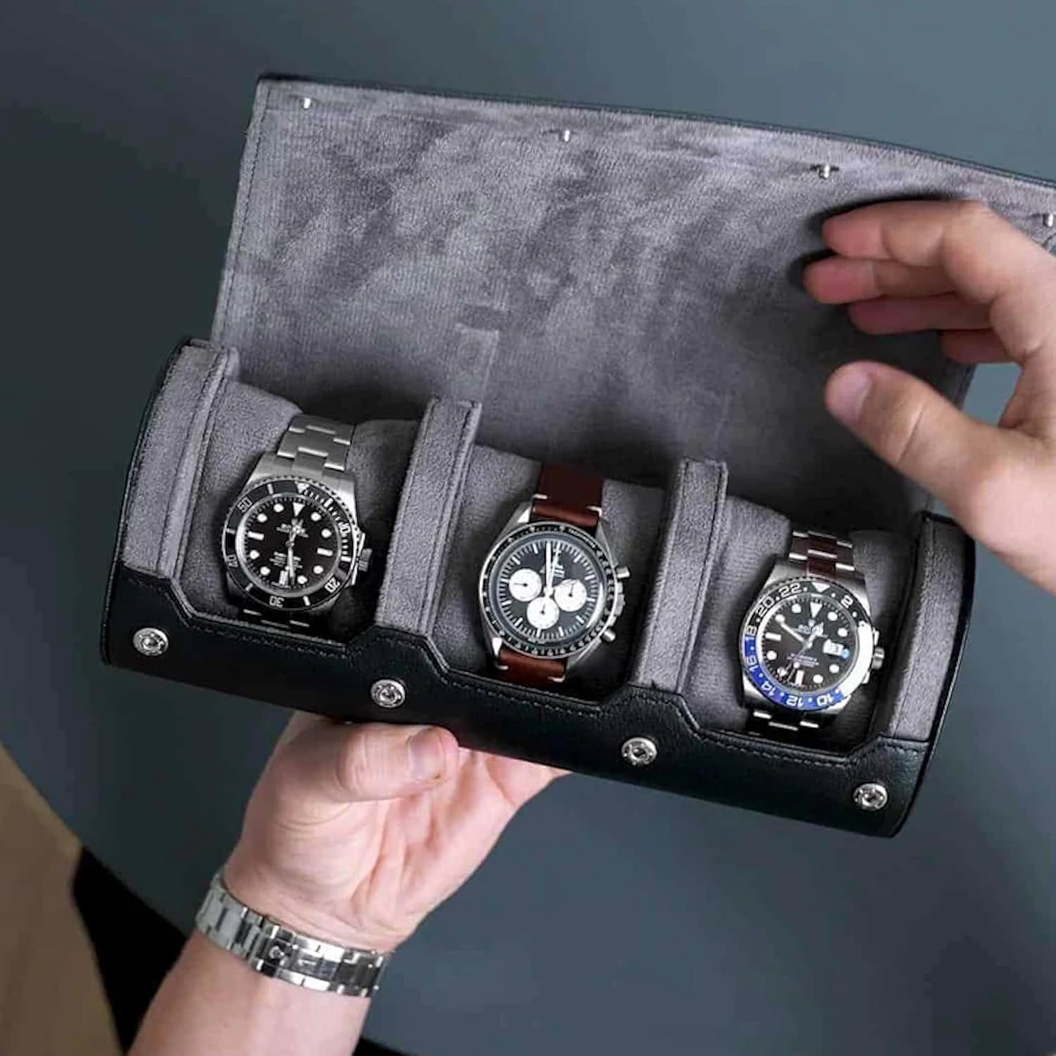 DailyWatch | Watch Roll Travel Case For 3 Watch | Luxury Watch Case In Genuine Black Leather With Soft Velvet Interior | Watch Case Protect, Store, & Display Your Watches | Black Grey
