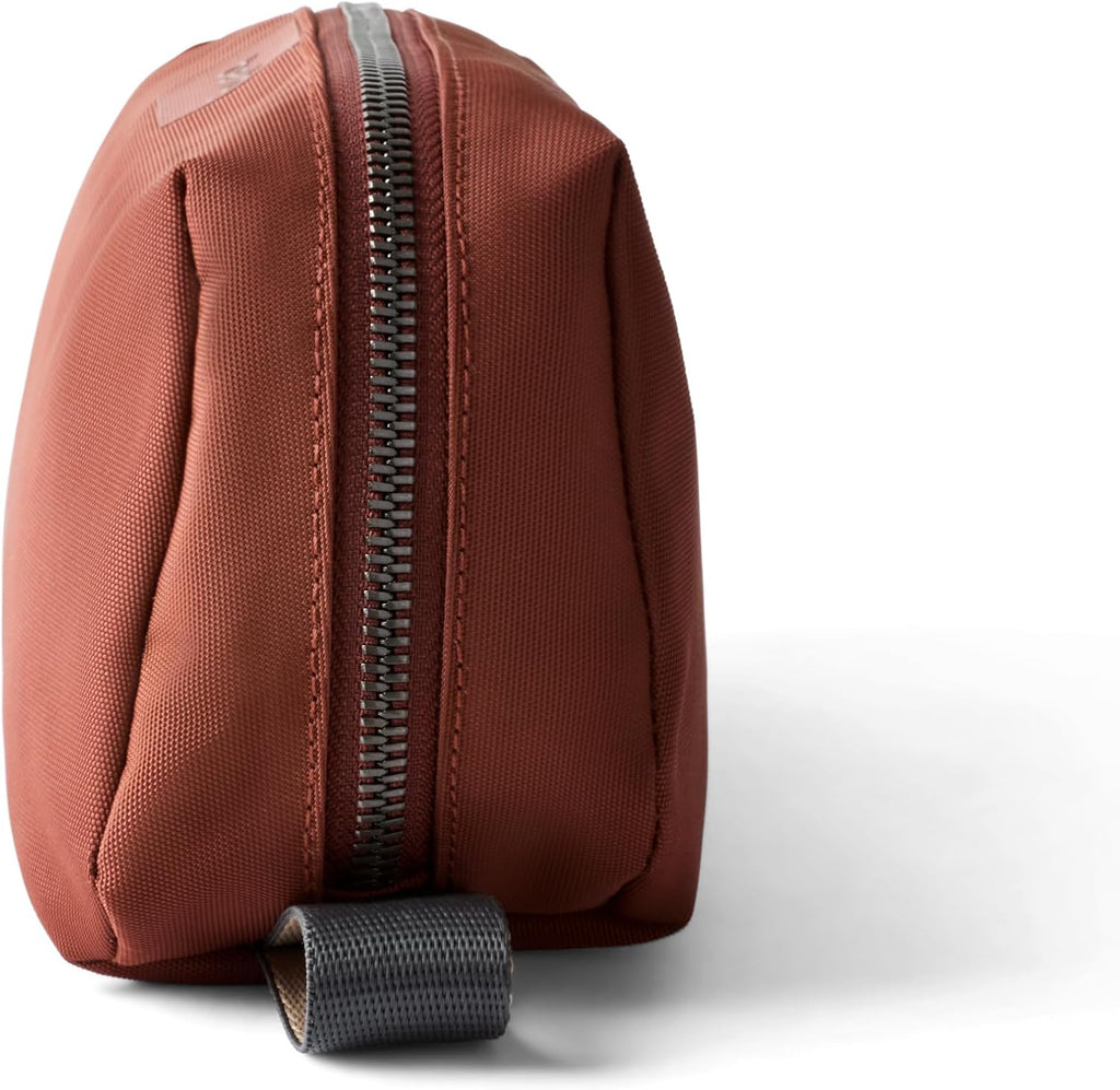 Bellroy Toiletry Kit (Unisex Toiletry Bag, Zipper Closure, Water-Resistant Lining, Toothbrush Sleeve with Magnetic Closure, Internal Mesh Pocket Organization) -Bronze