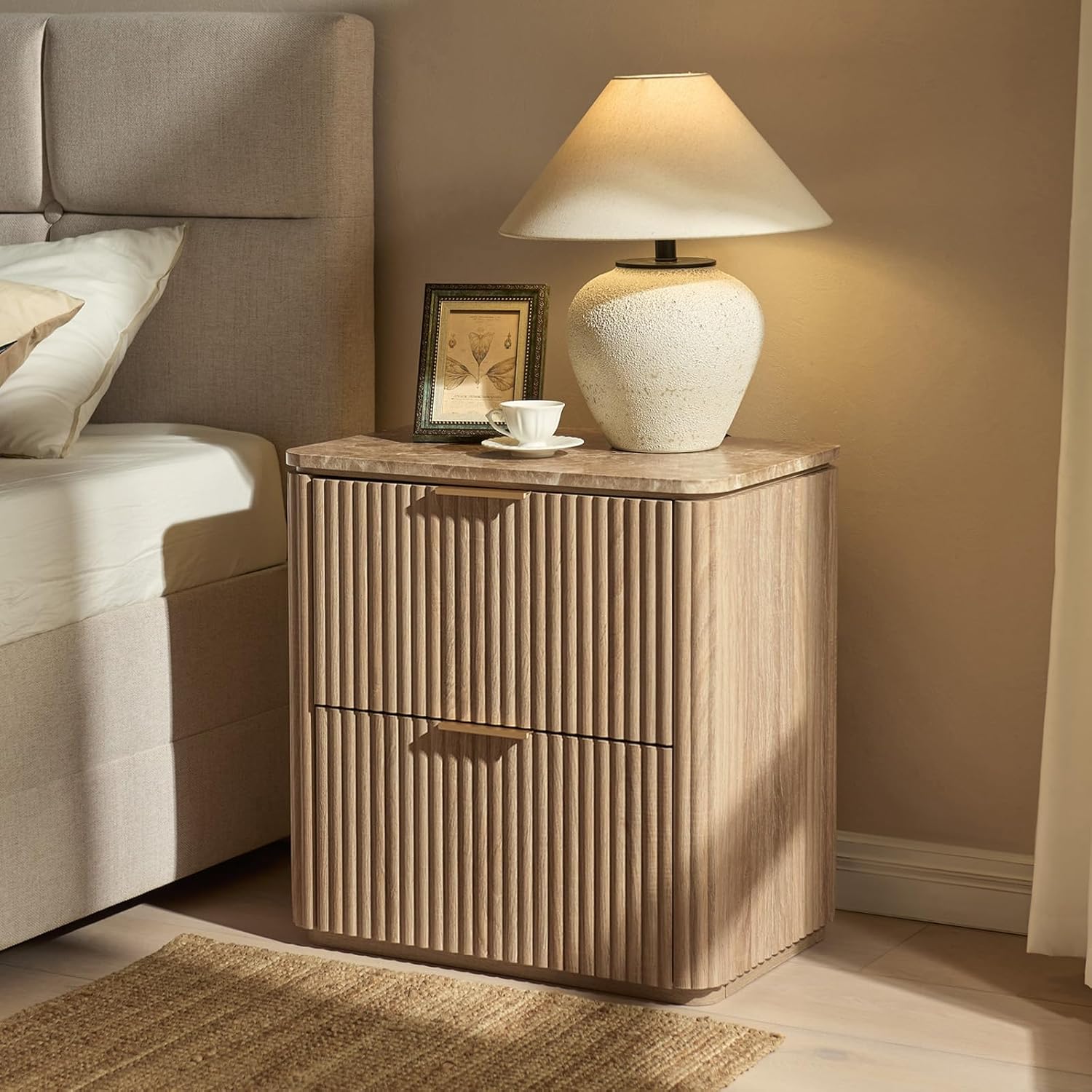 Fluted Nightstand Set of 2, Bedside Table with 2 Drawers, Engineered Wood End Table with Faux Marble-Top, Curved Corners, Metal Handle, Modern Night Stand for Bedroom, Small Spaces, Natural Oak