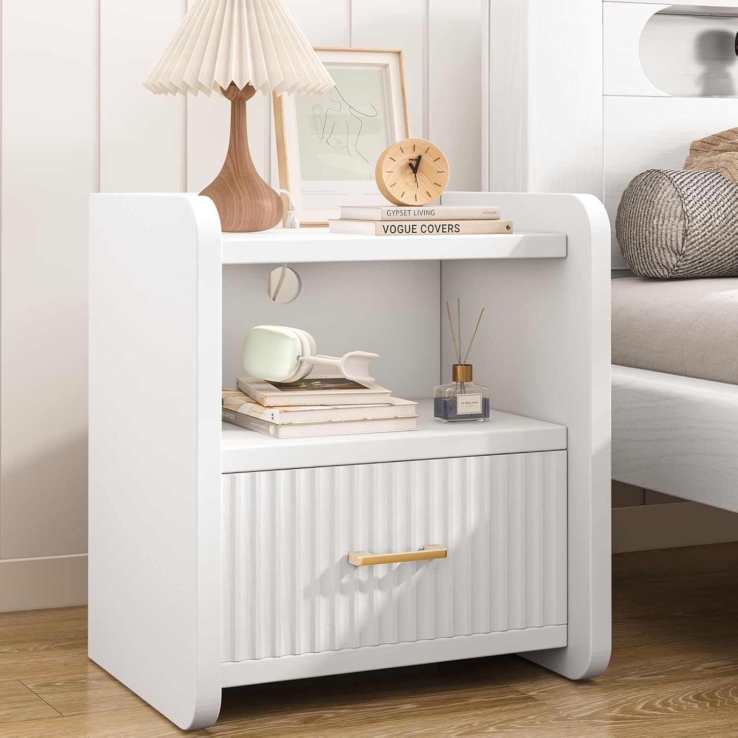 Night Stand with Charger Station, Fluted Wood Nightstand with Drawer Storage, Modern Bedside Table, Wide Nightstands for Bedroom, Mid Century Wooden Night Stands for Home Office Sofa Couch