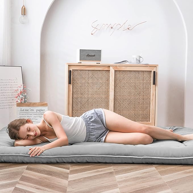 MAXYOYO Japanese Floor Mattress Futon Mattress, 4" Thicken Tatami Mat Sleeping Pad Foldable Roll Up Mat Boys Girls Dormitory Pad Kids Floor Lounger Pillow Bed, Charcoal Grey, Queen Size