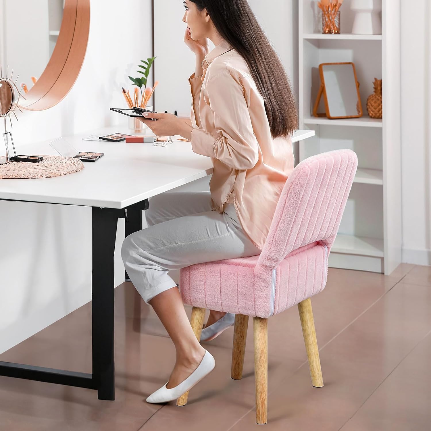 Vanity Stool Chair with Storage & Folding Back, Faux Rabbit Fur Soft Padded Seat Ottoman, 4 Solid Wood Legs Anti-Slip Feet, Small Stool for Vanity Desk for Makeuproom, Bedroom 15.7”x12.5”x28.7”（Pink）