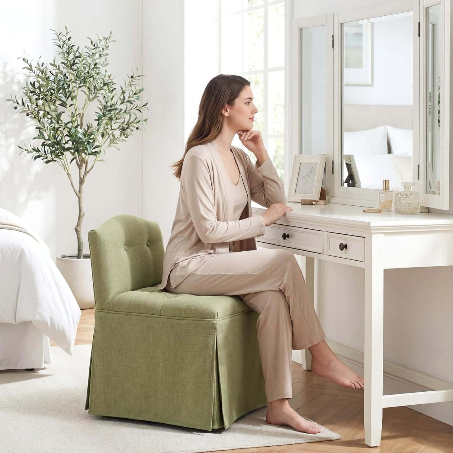 Green Tufted Makeup Vanity Chair with Wheels, Small Upholstered Skirted Slipper Accent Chair with Low Back & Metal Legs, Armless Rolling Vanity Stool Desk Chair for Living Room Bedroom