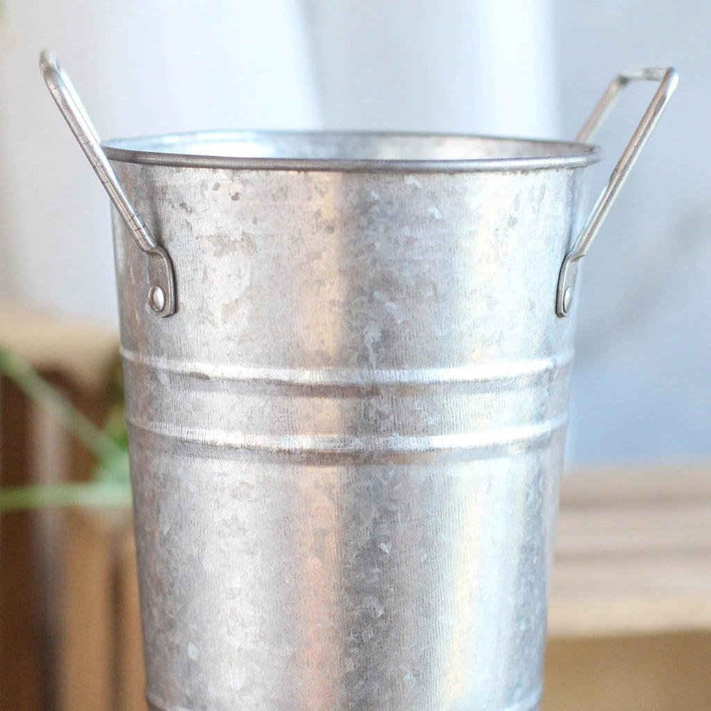 Fashionable Metal Umbrella Holder Freestanding Storage for Home and Supplies Decoration Pieces Walking Stick Organizers