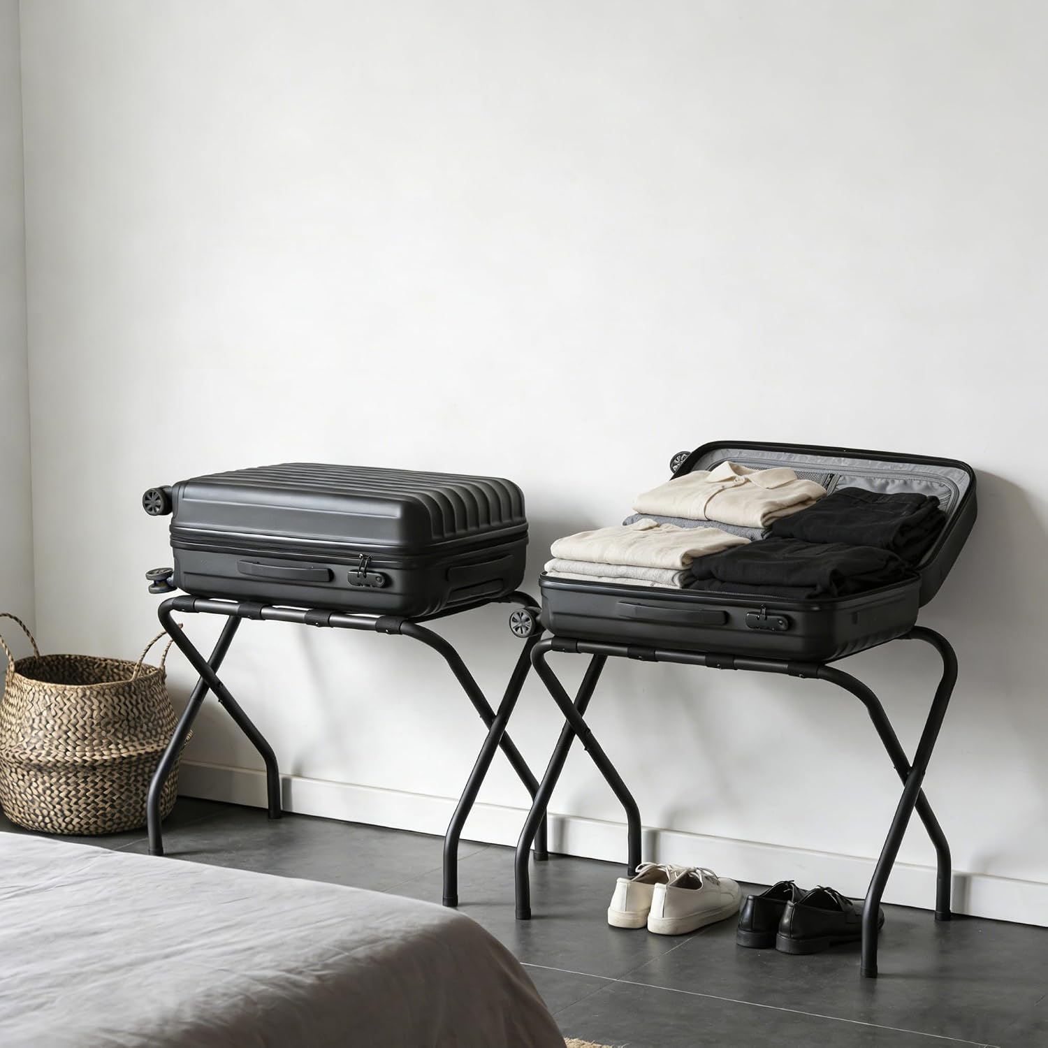 Folding Luggage Rack, Heavy Duty Metal Suitcase Stand with Nylon Straps, Collapsible Luggage Rack for Guest Room Space-Saving Luggage Organizer for Bedroom & Hotel