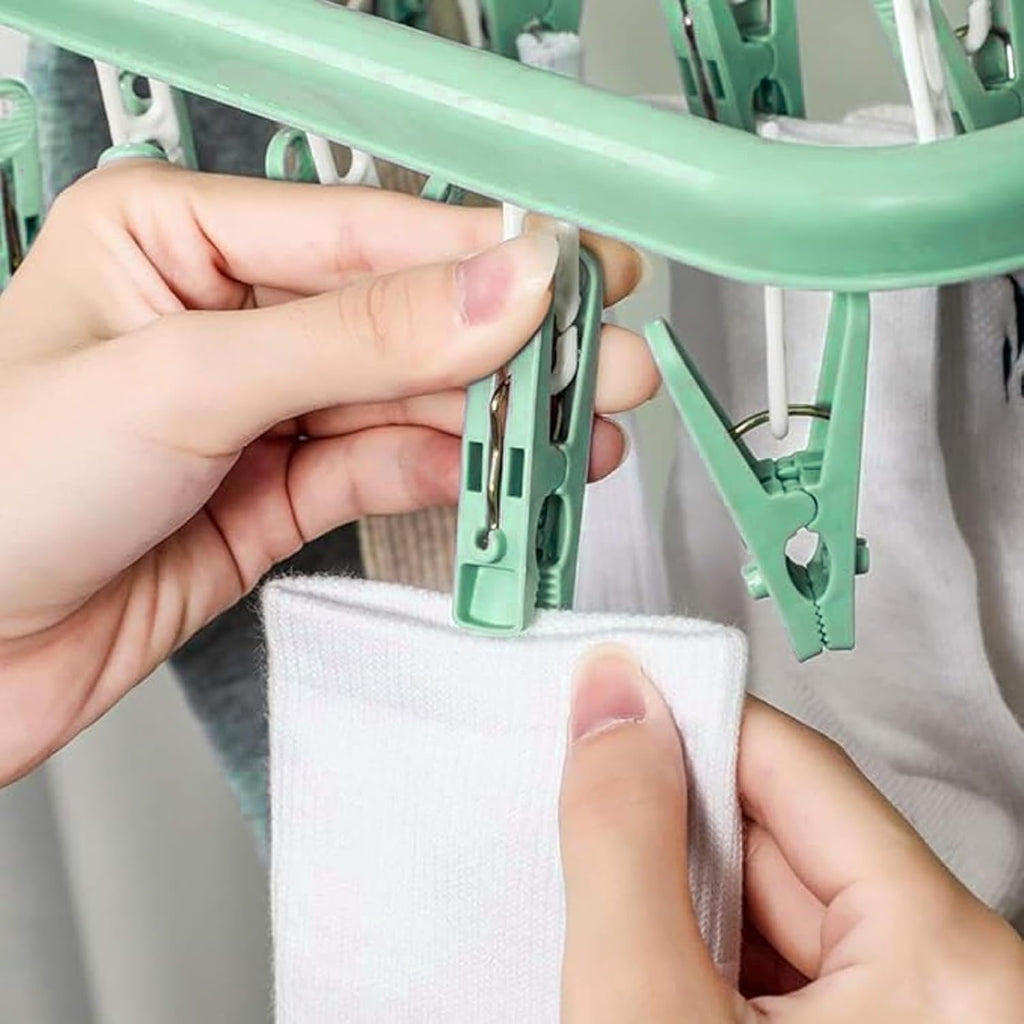 Clothes Drying Hanger with 32 Clips and Drip Foldable Hanging Rack (Light Green)