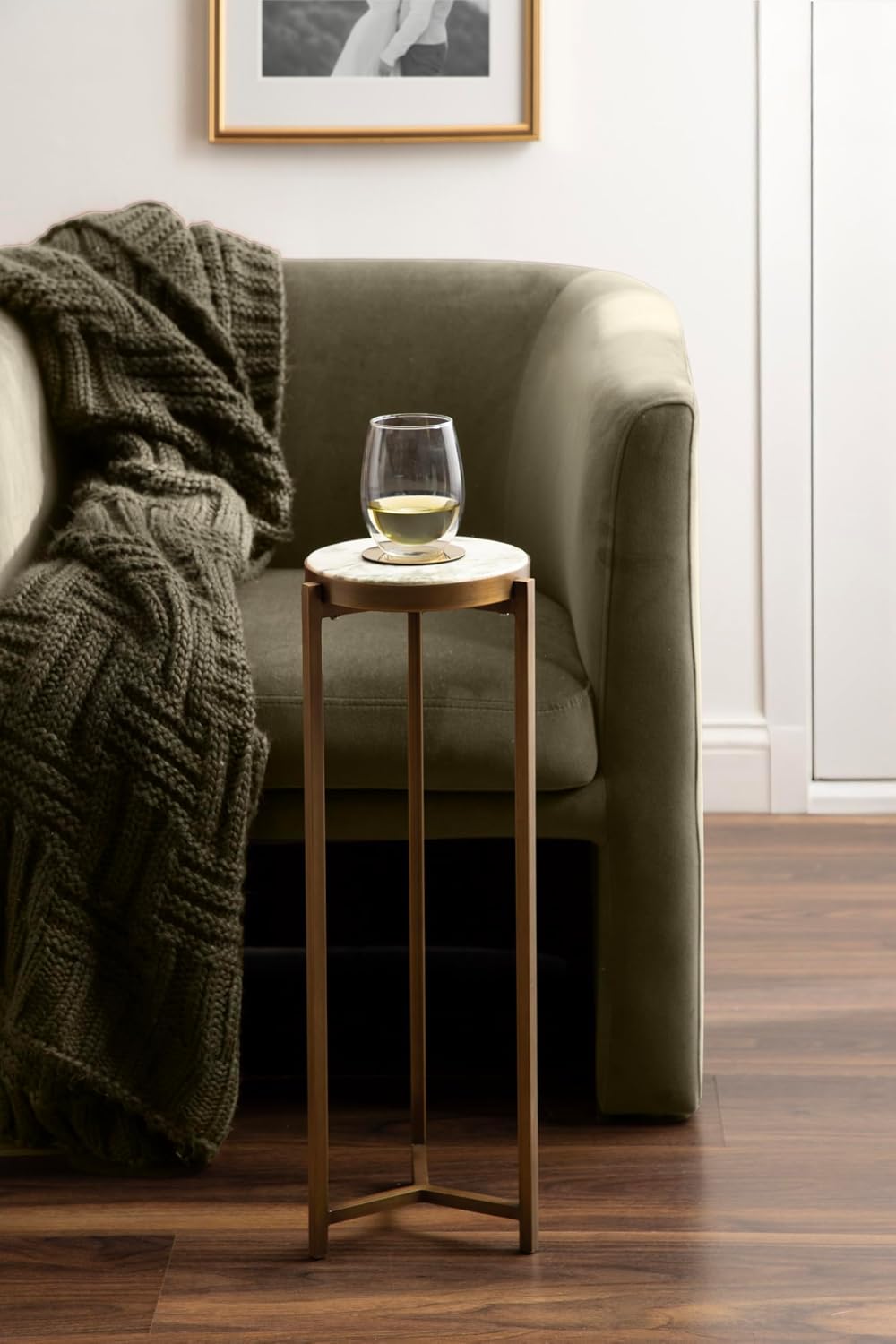 Kate and Laurel Aguilar Modern Round Drink Table, 9 x 9 x 23, White and Green...