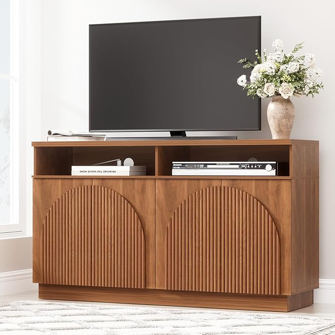 Walnut Fluted TV Stand with Arched Reeded Design Doors, Modern Entertainment Center with Storage for Up to 55 Inch, TV Media Console, Adjustable Shelves and Open Shelves, TV Cabinet for Living room