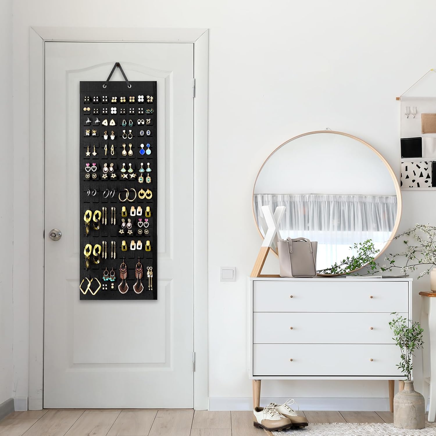 Lolalet Hanging Earring Holder Organizer with 20 Hooks for Women, Earring Organizer Wall Earrings Hanger Pierced Earring Storage, Felt Stud Earring Display, 608 Holes for Earrings - Black, 1 Pack