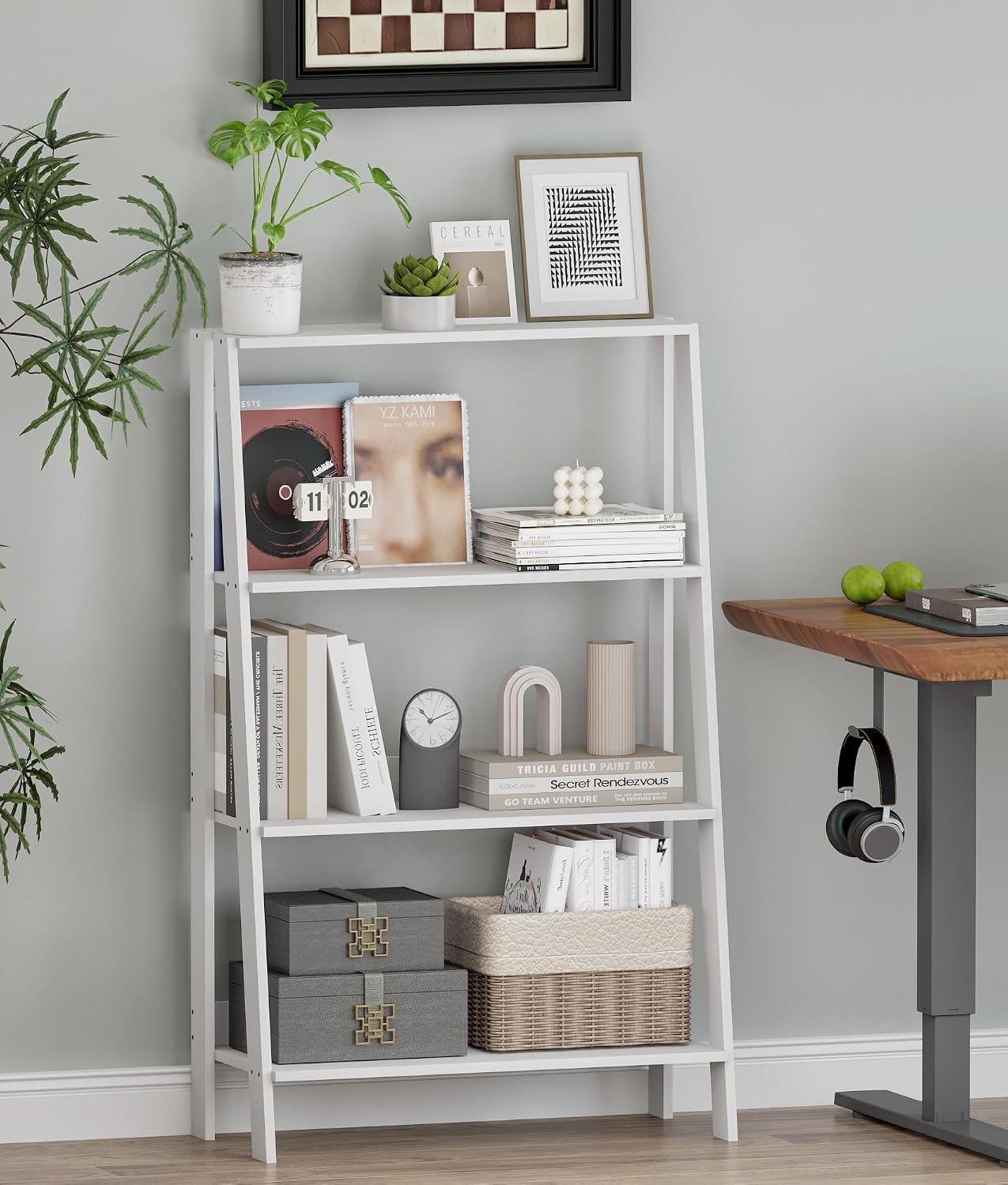 4 Tier Ladder Bookshelf for Storage, Bathroom Ladder Shelf Shelves, Freestanding Display Stand for Living Room, Kitchen, Bedroom, Balcony, White