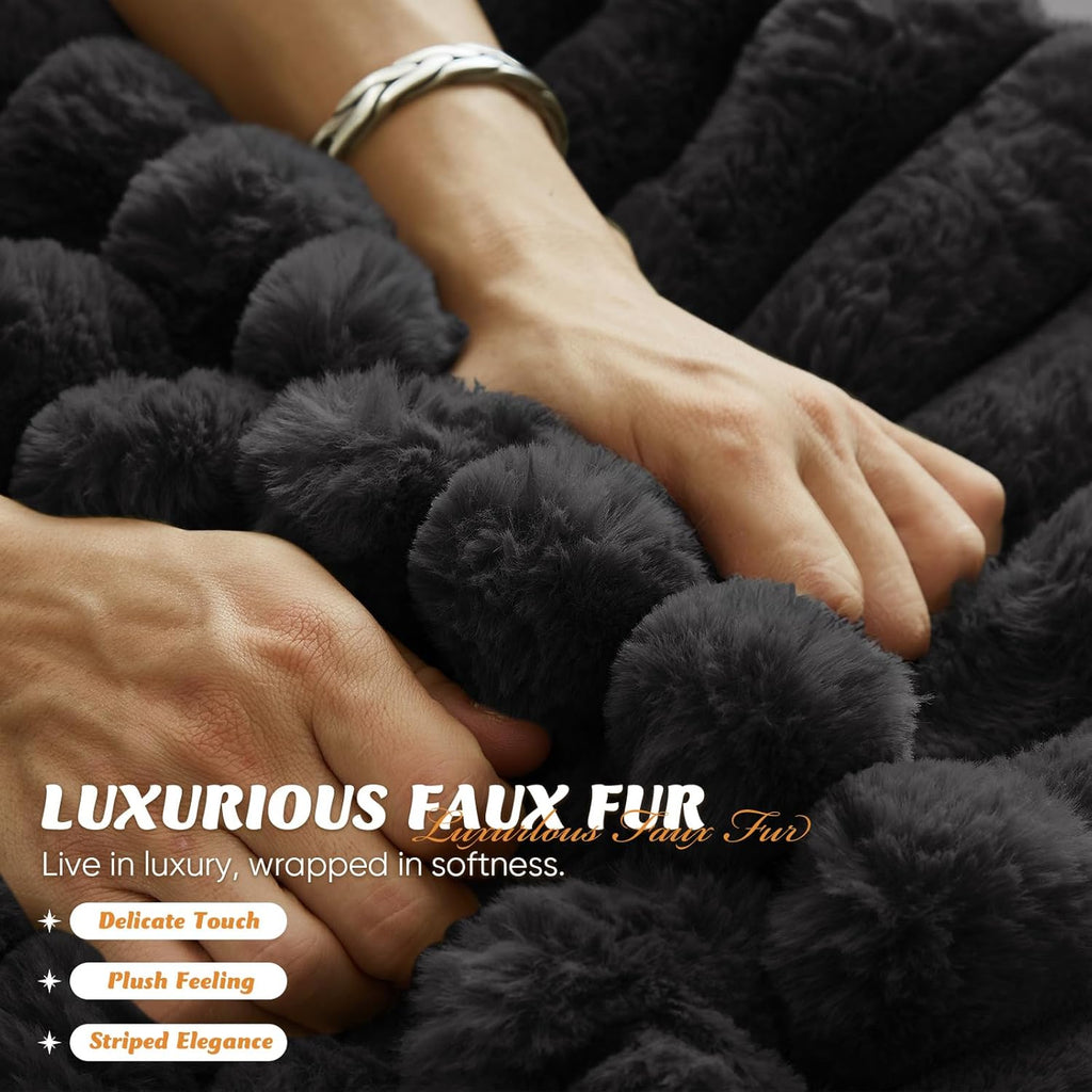 Oversized Chaise Lounge Indoor, Modern Plush Faux Fur Fabric Deep Seat Boneless Memory Foam Sleeper Chaise Lounge Sofa Chair with Pillows for Living Room Bedroom Studio, No Assembly Couch, Black