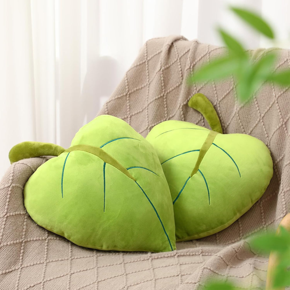 2 Pack 3D Leaf Decorative Leaf Throw Pillows Set