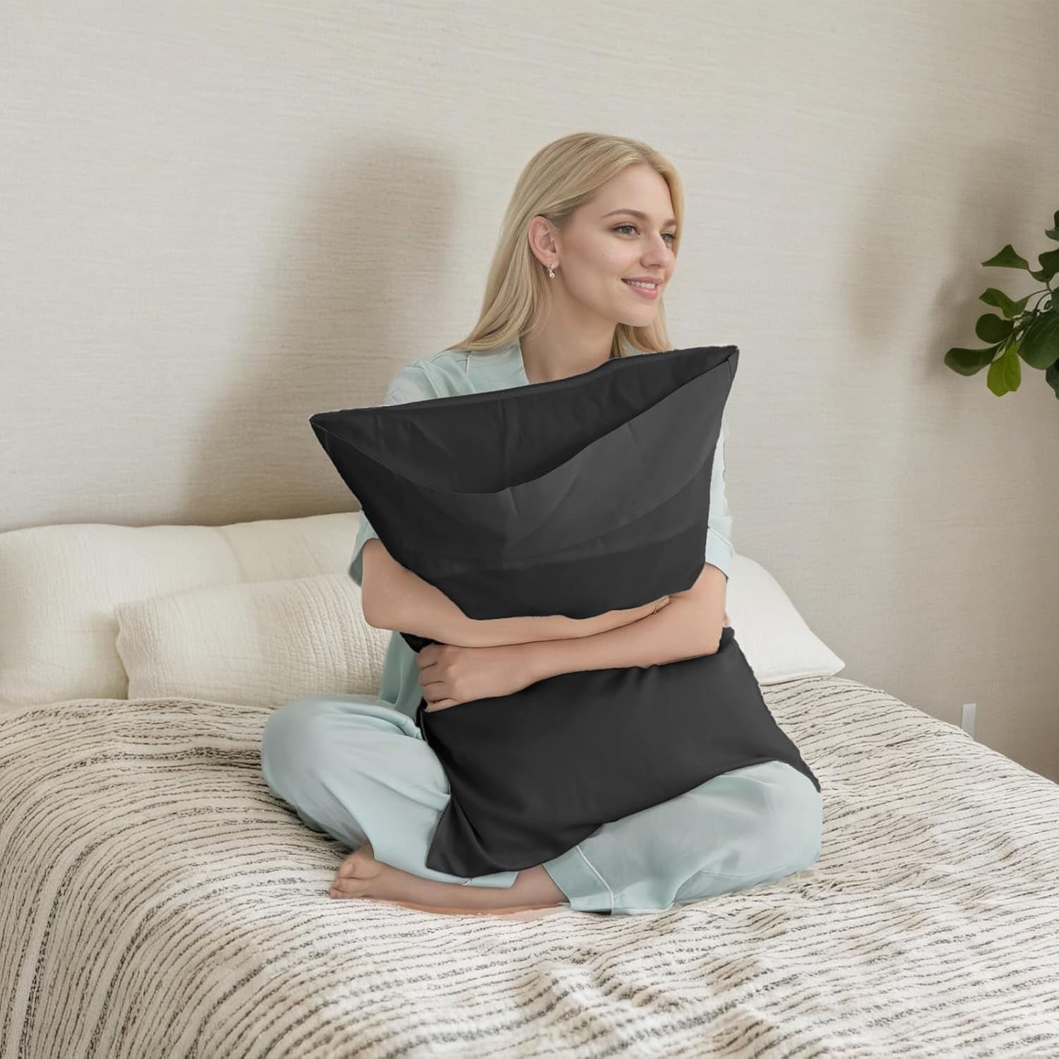 TELUS Black Pillow Cases King Size 2 Pack, Bamboo Rayon Cooling Pillowcases with Envelope Closure, Cool Breathable Pillow Case for Hot Sleepers & Night Sweats, 20x40 inches