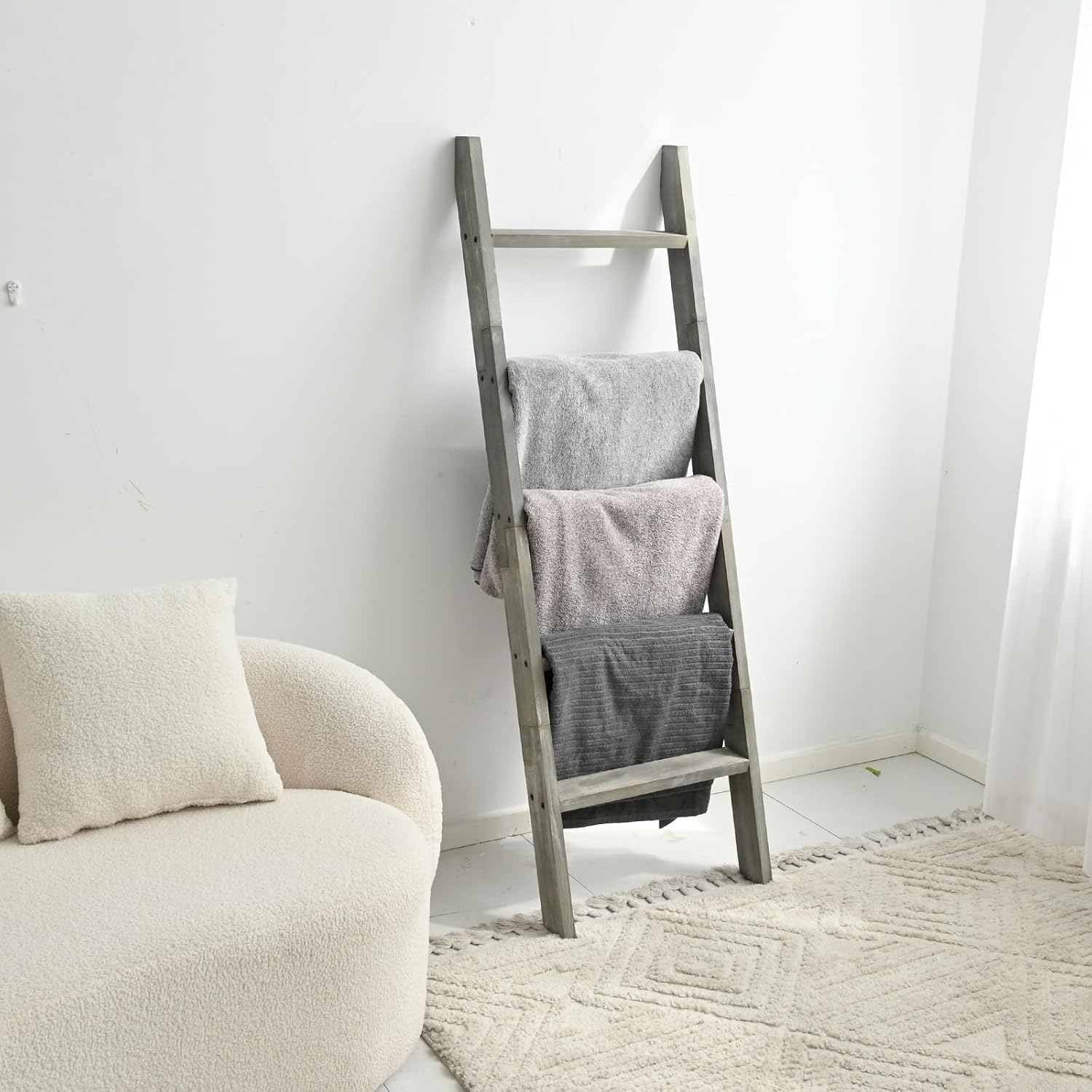Blanket Ladder, 5ft Rectangle Rung Rustic Solid Wood Decor Rack, Grey | 5 rungs, farmhouse quilt display holder, showcase picture frames or plants, leaning wall, bathroom and living room use