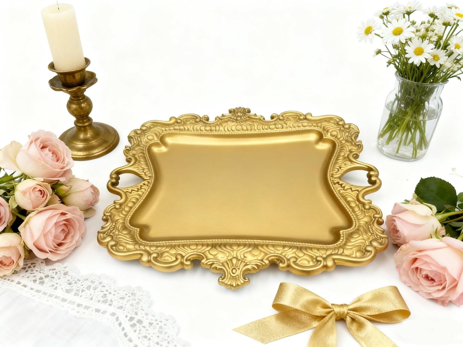 1 Pack Vintage Gold Jewelry Dish Brushed Gold Jewelry Trays ideal for holding jewelry rings and small trinkets.
