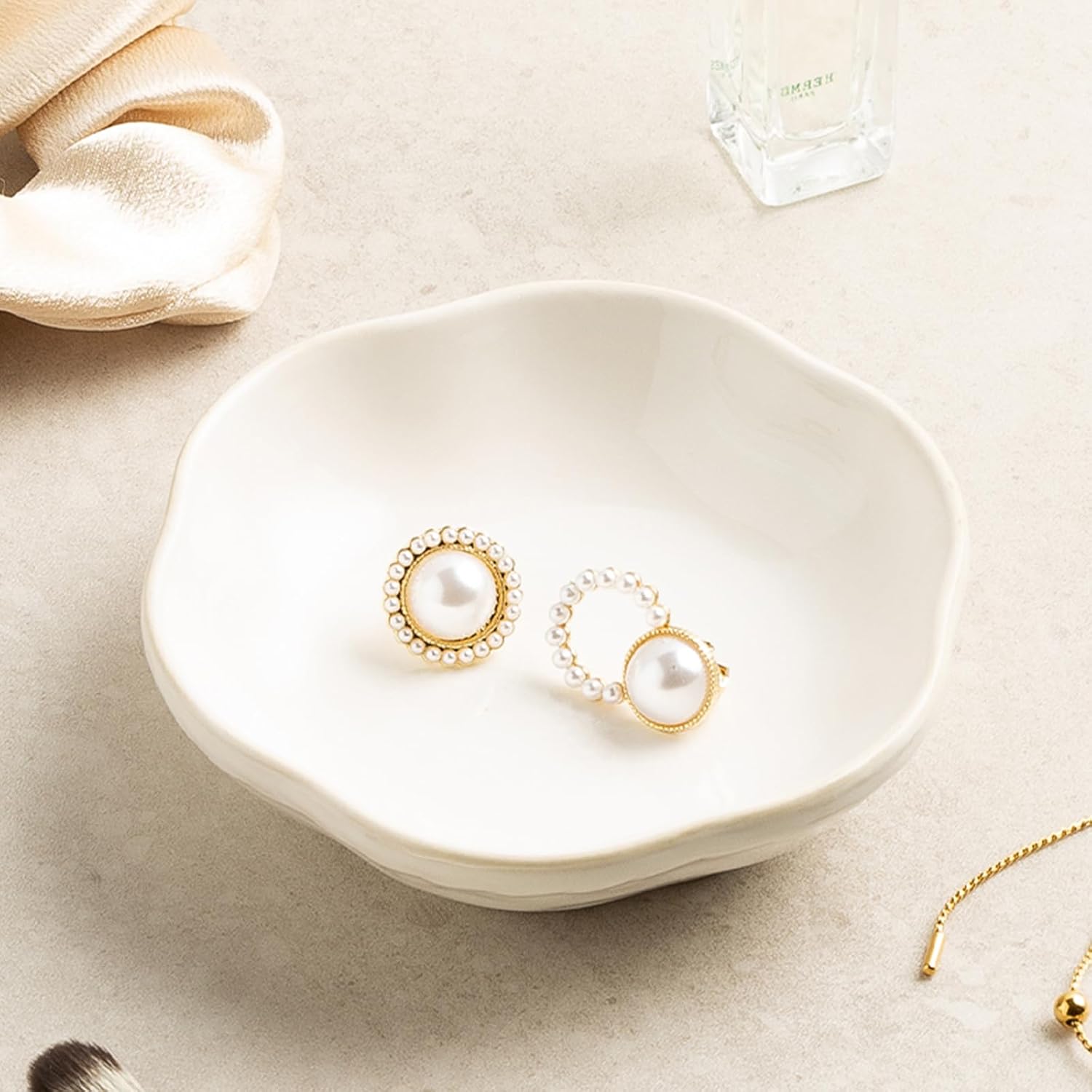 Ceramic Jewelry Tray, Ring Holder Floral Trinket Bowl for Women | Small catchall keeps rings, earrings, keys, and keepsakes visible on vanities or dressers, adding a giftable decor accent