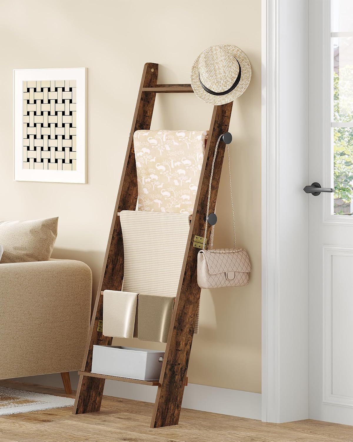 Hzuaneri Blanket Ladder, Decorative Quilt Rack with 4 Removable Hooks | 5-Tier Blanket Ladder Shelf for Bedroom Living Room, Rustic Brown BR30501X