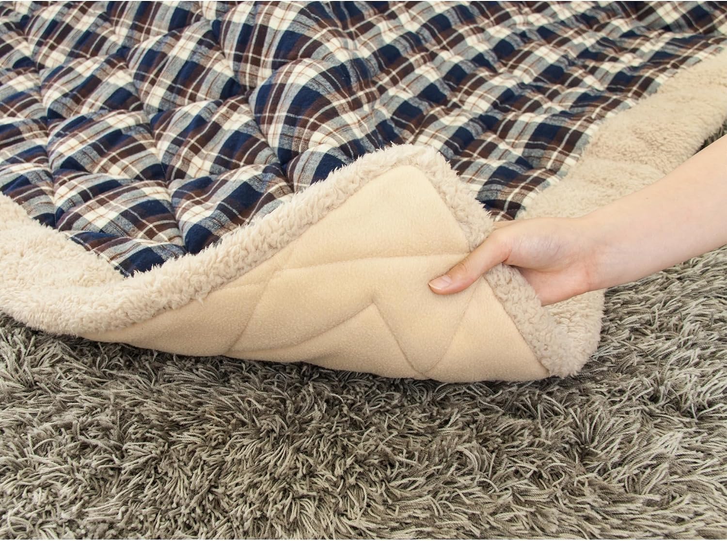 AZUMAYA Kotatsu Futon Comforter Square Shape W75 x D75 Inches, Polyester Fabric Material, Home and Living, Navy Checked Design KK-103BL, This Order Comes only Futon Comforter