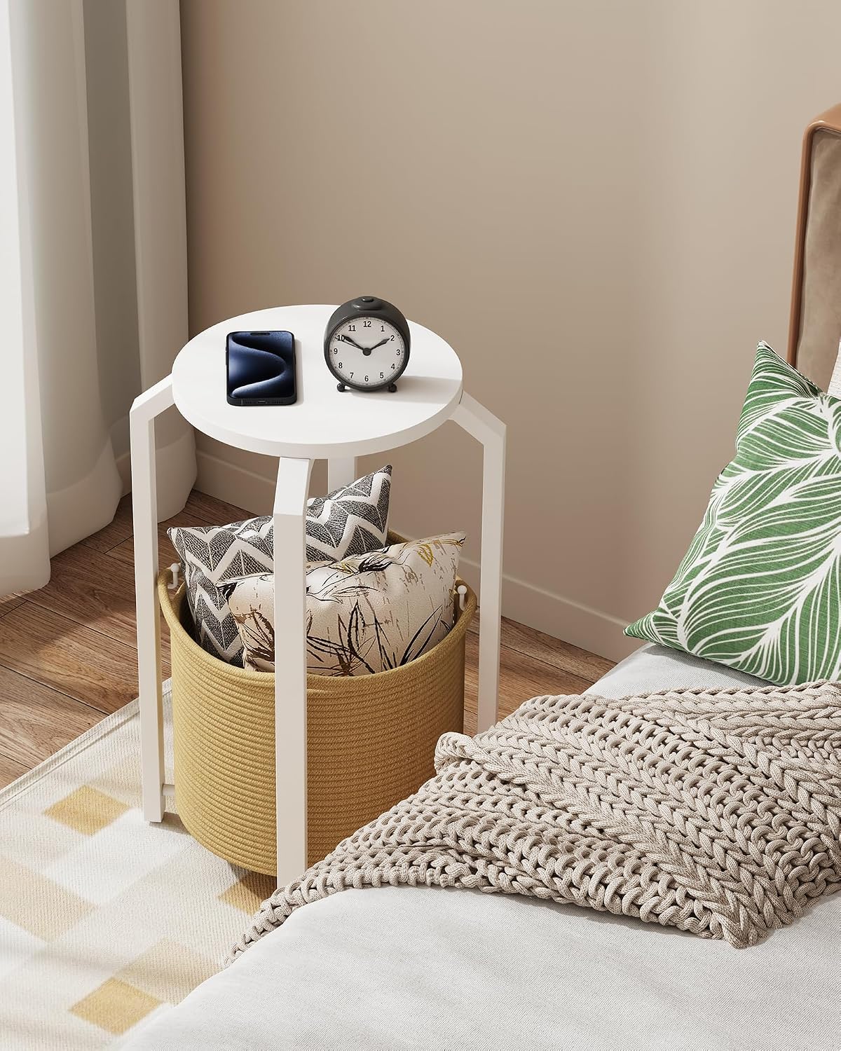 TUTOTAK Round End Table with Woven Storage Basket, White and Beige Small Side Table for Living Room, Bedroom, TB01BWN092