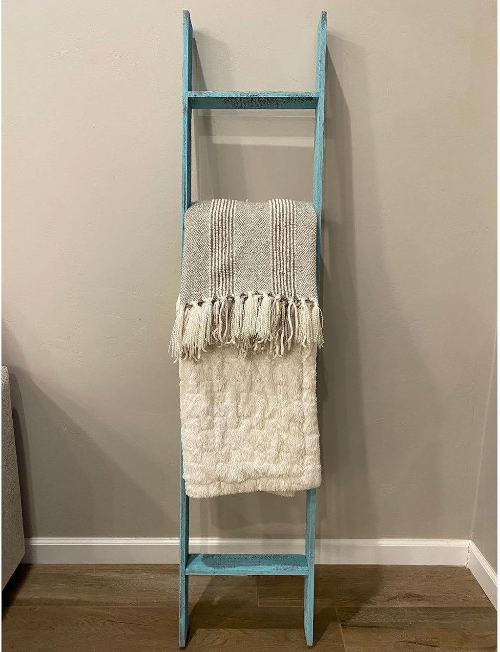 BARNWOODUSA Reclaimed Wood Bookcase Ladder 5 Foot, 5-Foot, Turqouise | Instant Style Upgrade: Elevate your space with a chic, classic blanket storage solution!