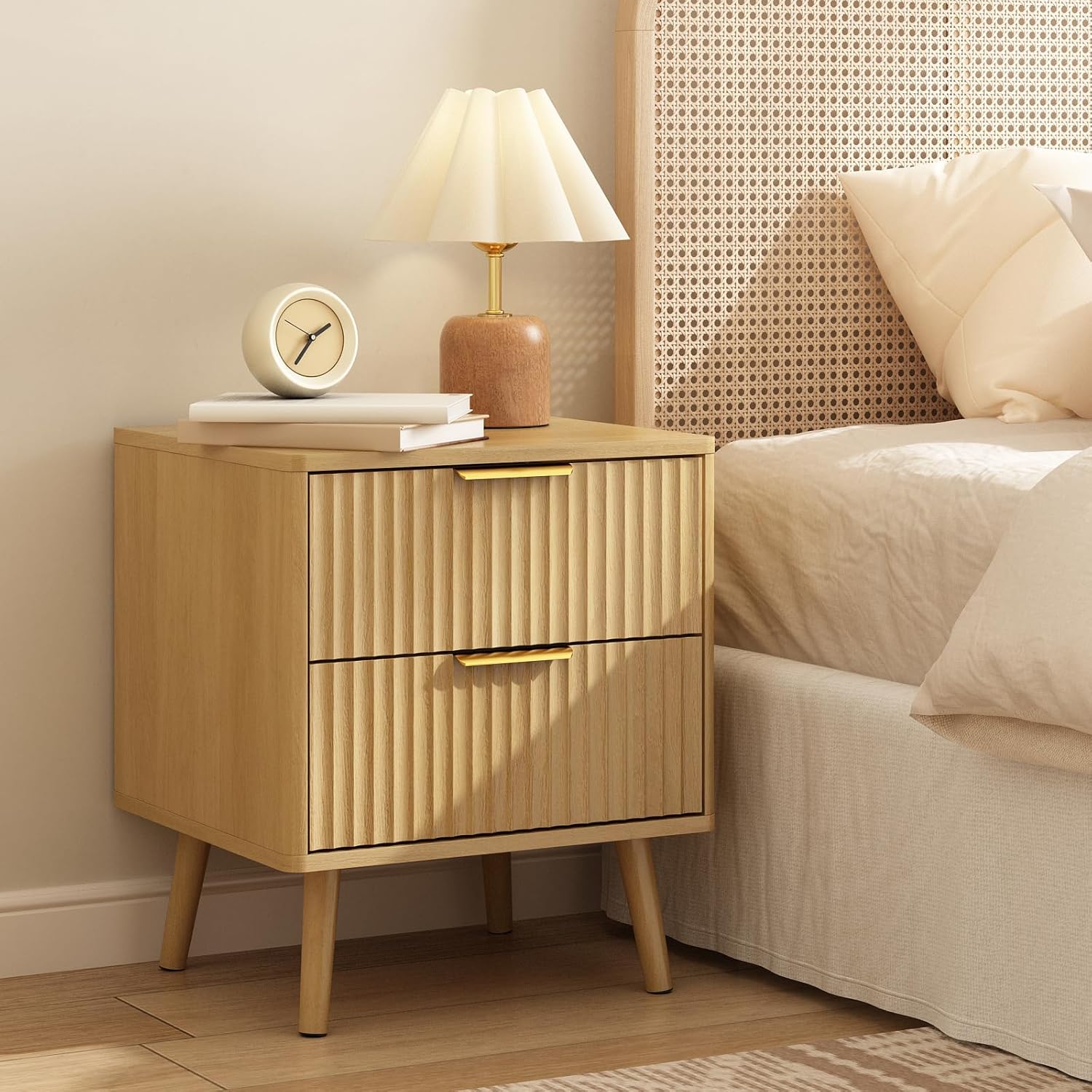 CARPETNAL Fluted Nightstand, Oak Bedside Table with 2 Drawers and Gold Handles, Wood End Table Mid Century Night Stands for Bedroom Living Room