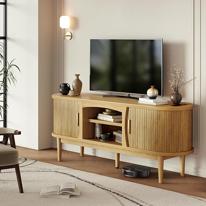 Mid Century TV Stand for TVs up to 65 Inches, Entertainment Center with Storage, Power Outlet, Fluted Sliding Doors & Adjustable Shelves, Modern Media TV Console Table for Living Room (Oak)