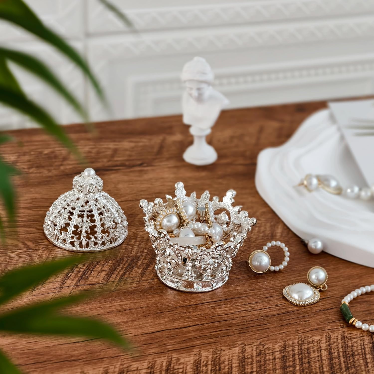 Silver Crown Jewelry Box, Vintage Decorative Trinket Box with Rhinestone | Hand Painted Ring Earring Storage - Metal Hollow Ring Earring Keepsake Case, Keepsake Gift Box for Women Girls