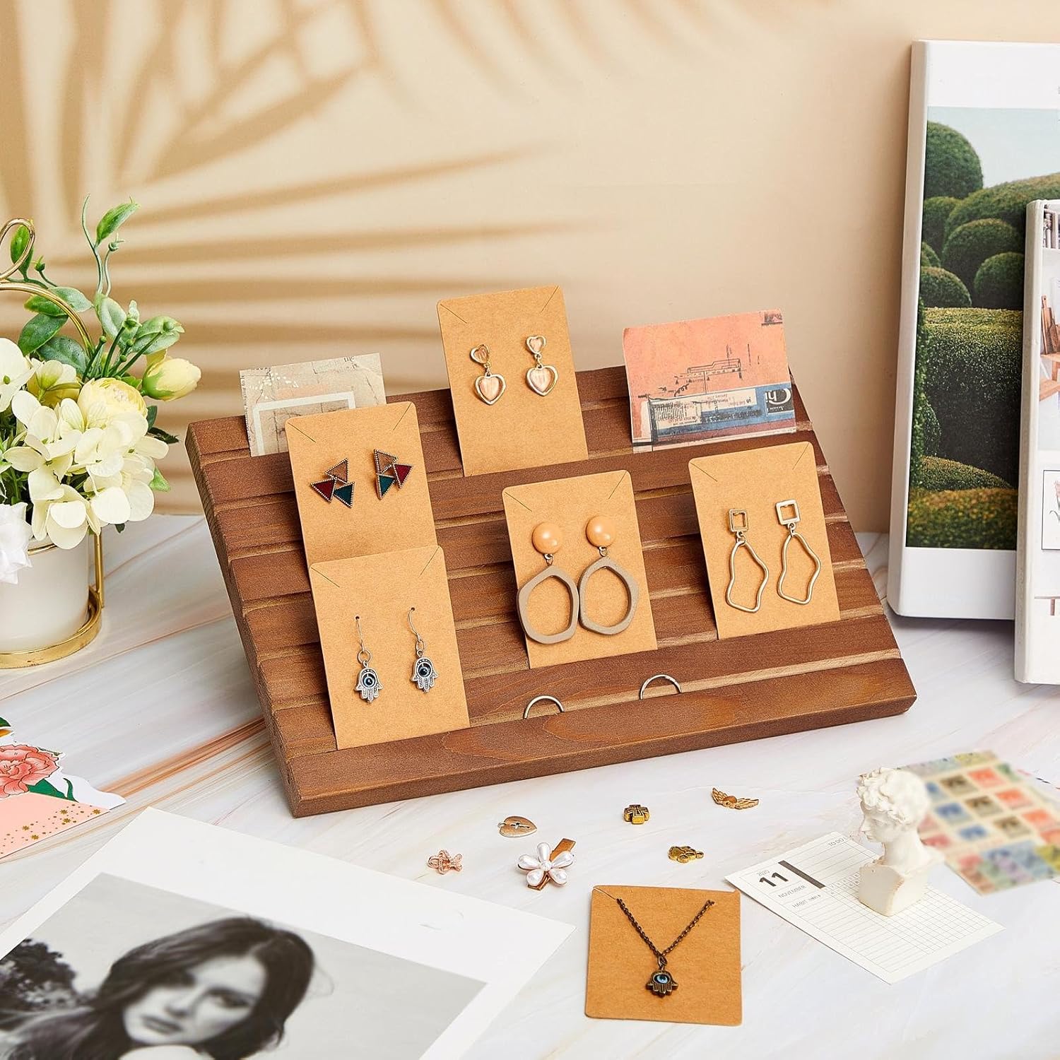 Blulu 31 Pack Wooden Earring Display Stand 7 Slots jewelry Display Holder with Earring Card for Selling Vendors Retail Show