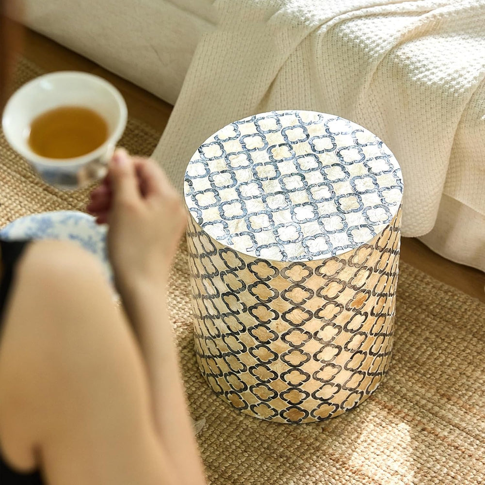 Bedside/Sofa Side Table – Shell-Style Accent Table (Suitable for Living Room,...